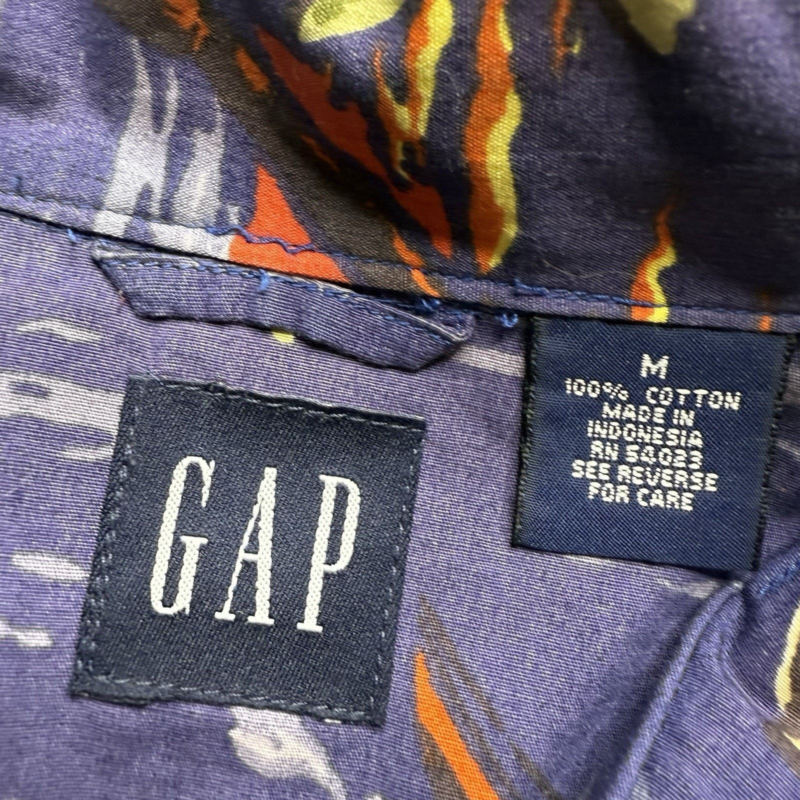 Gap Vintage 90s GAP Surfer AOP Purple Button Down Shirt Size US M / EU 48-50 / 2 - 4 Thumbnail