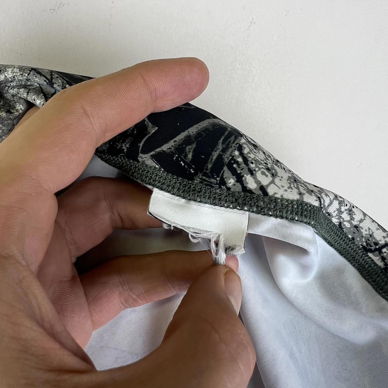 Nike Nike ACG Womens Trail Shorts - Camo Print - Size M Size 28" / US 6 / IT 42 - 6 Thumbnail