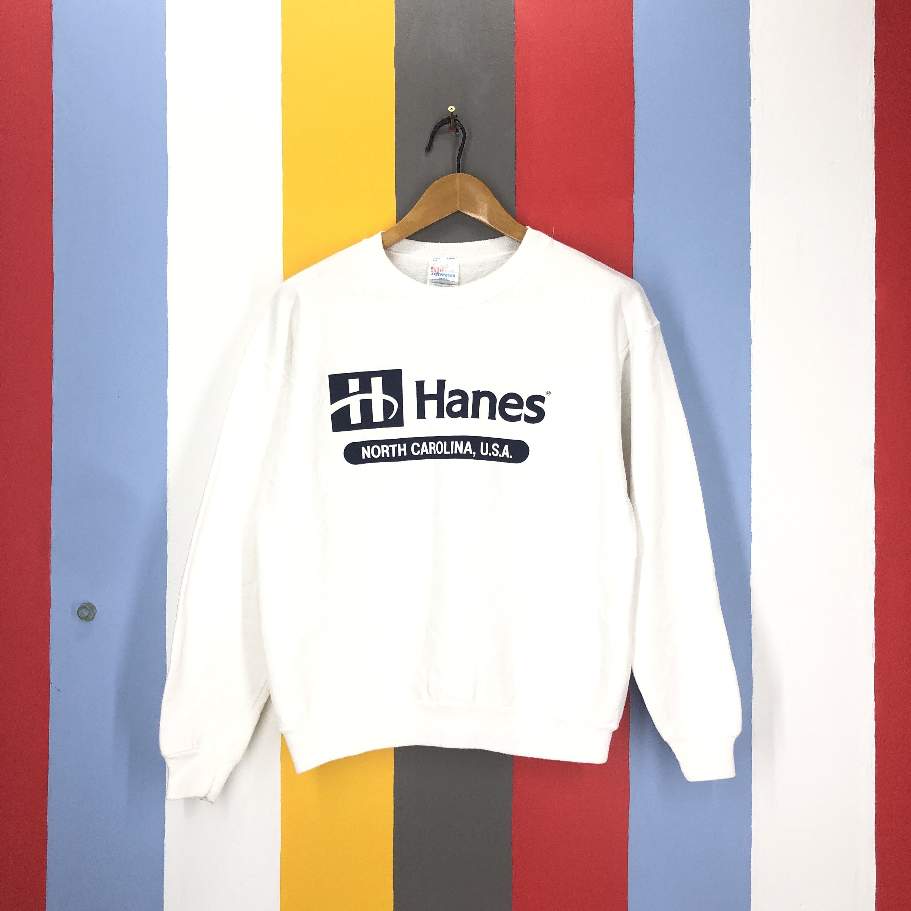 Hanes 90s Vintage HANES NORTH CAROLINA USA Sweatshirt #1596/02 Size US M / EU 48-50 / 2 - 1 Thumbnail