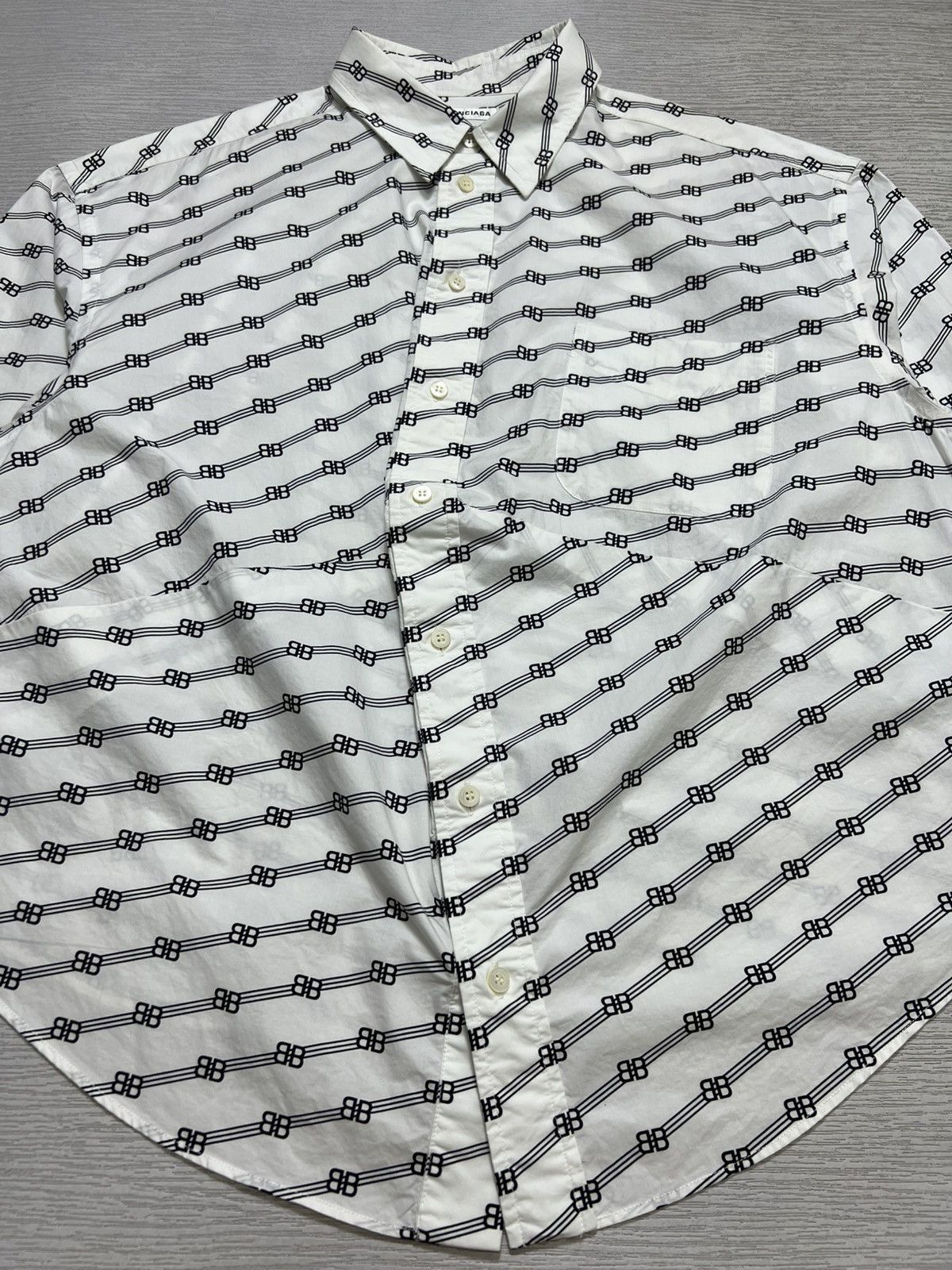 Balenciaga Balenciaga - S/S 20 - Double B Full Print Collar White Shirt Size US S / EU 44-46 / 1 - 8 Thumbnail