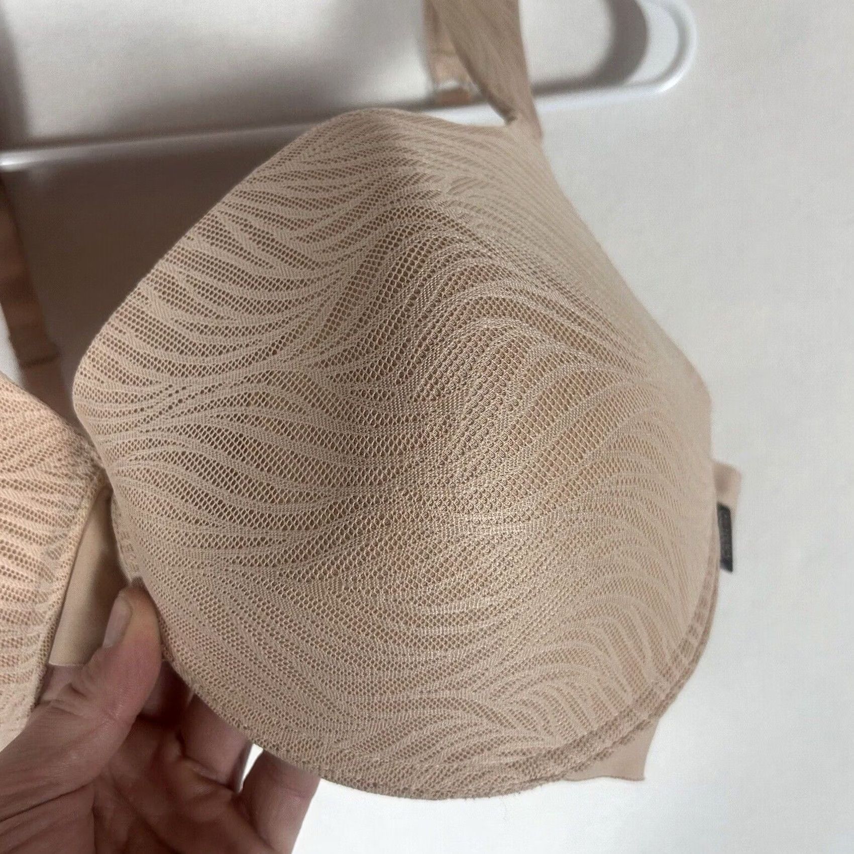 Vince Camuto Vince Camuto Bra 42D Tan Underwire Balconette Bra Womens 42D Underwired Adjustable Strap Ladies bras Brown solid Size ONE SIZE - 5 Thumbnail