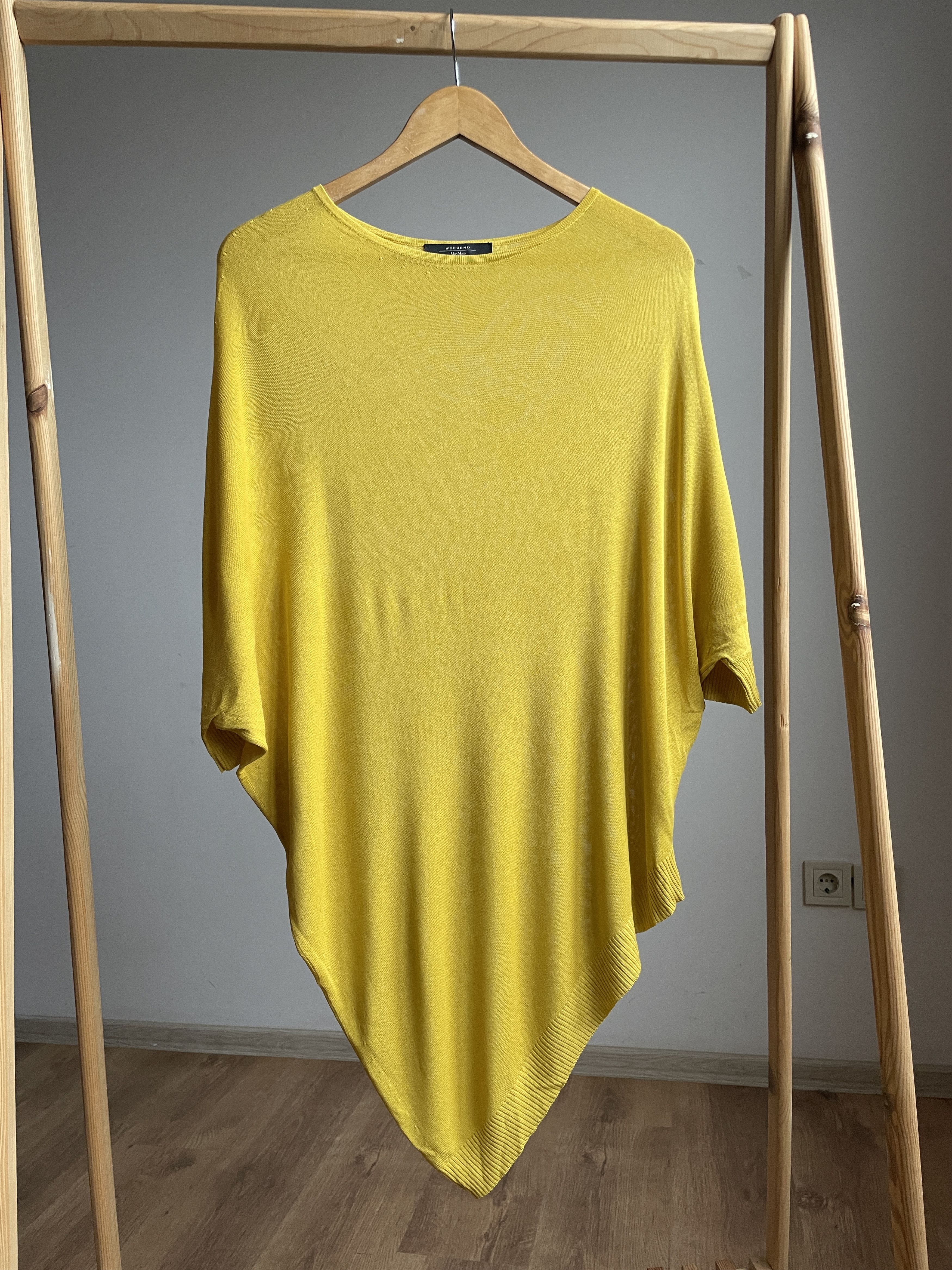 Weekend Max Mara Weekend Max Mara Asymmetric Knitted Viscose Dress Size S Size S / US 4 / IT 40 - 1 Thumbnail