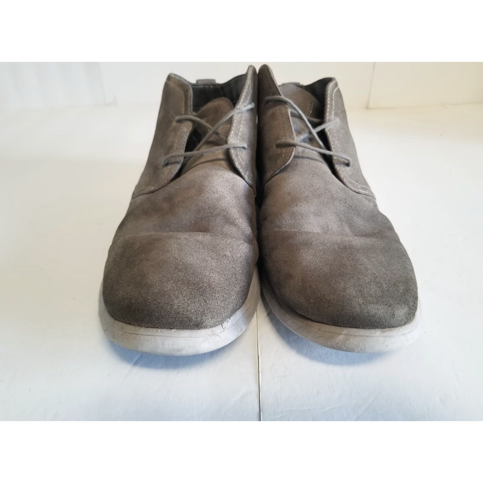 johnnie-O johnnie-O The Chill Chukka Boots Mens Size 13 M Gray Suede Size US 13 / EU 46 - 6 Thumbnail