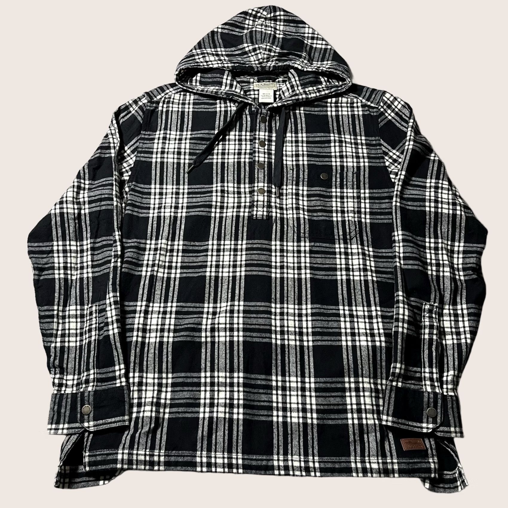 Vintage L.L. Bean Flannel Mens Medium Black Plaid Hooded Button Slightly Fitted Outdoor Shirt Men Size US M / EU 48-50 / 2 - 1 Thumbnail