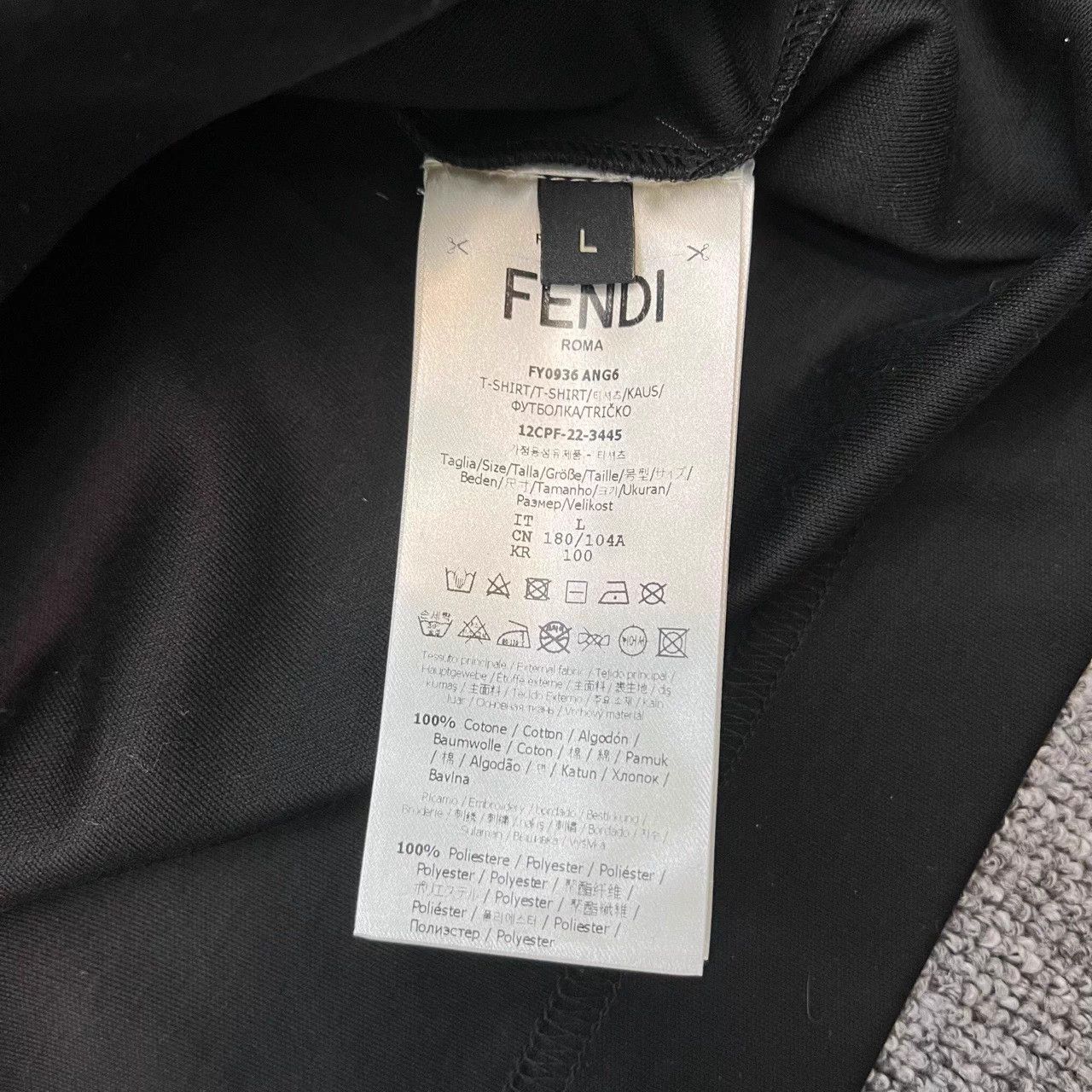 Fendi Fendi ss23 letter logo black short sleeve new tags L Size L / US 10 / IT 46 - 5 Thumbnail