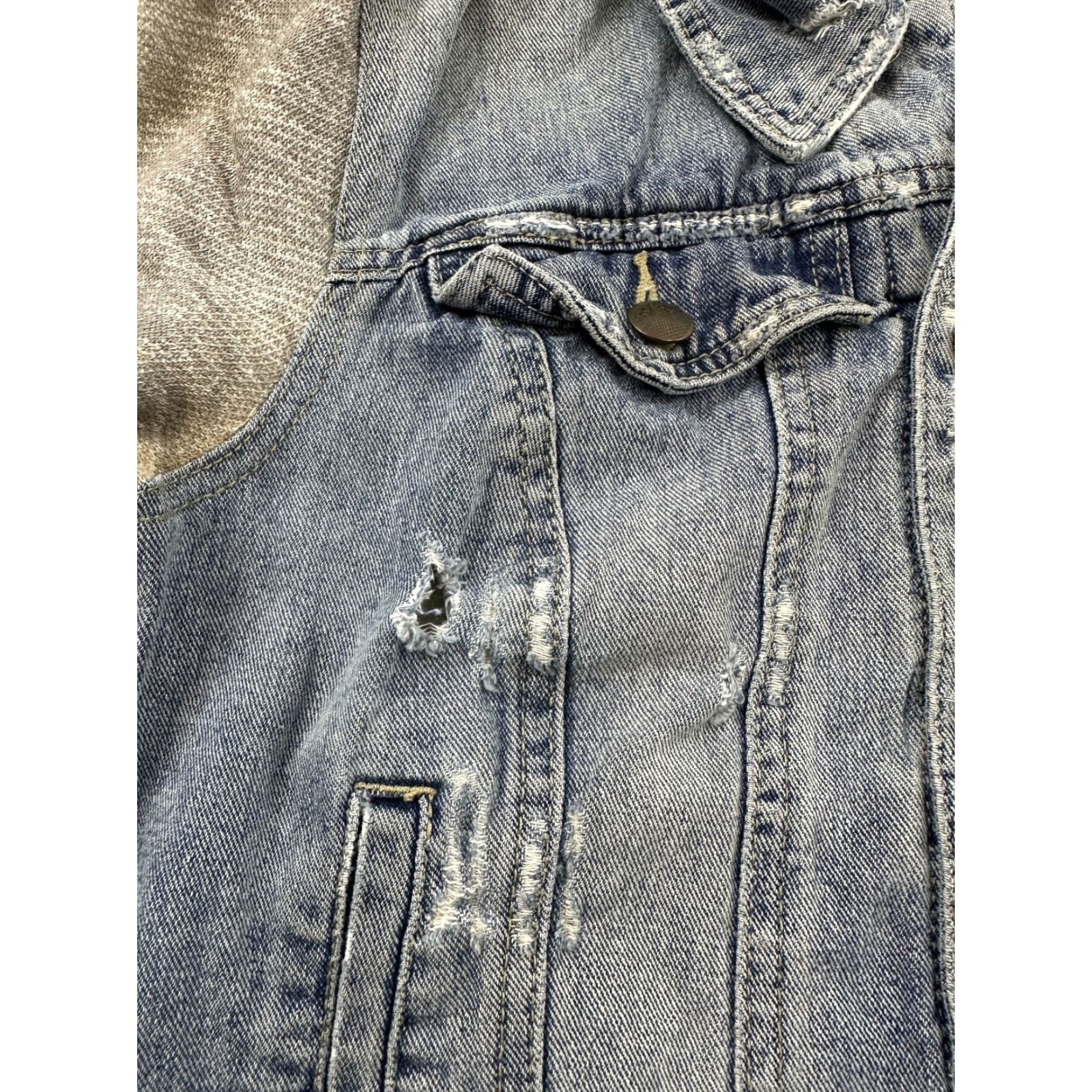 Free People VINTAGE Free People Jacket Womens S Blue Denim Gray Knit Sleeve Distressed Casual Size S / US 4 / IT 40 - 7 Thumbnail