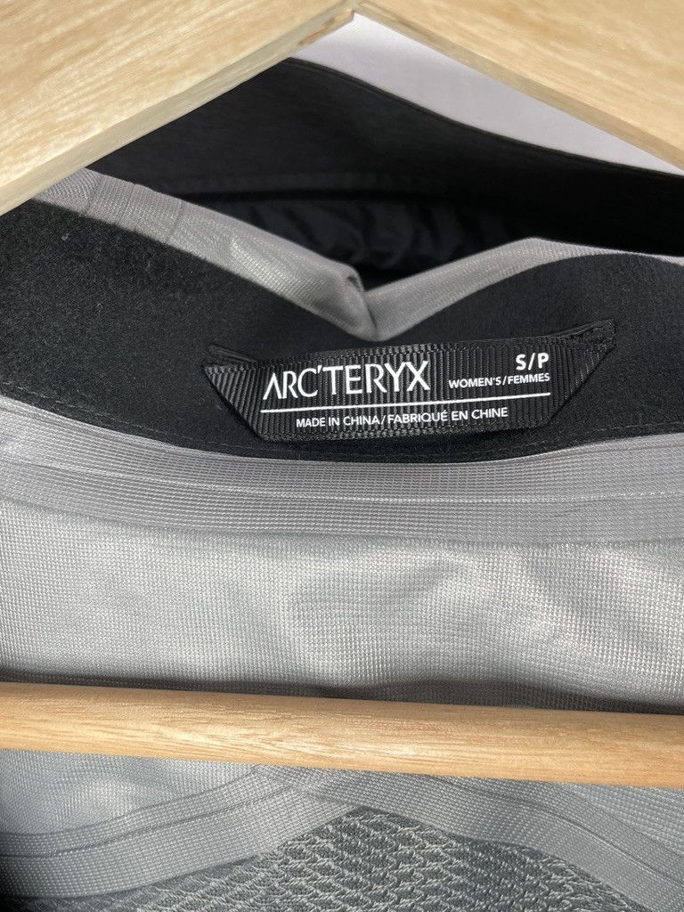 Arc'teryx ARCTERYX Codetta Cinch Long Gore Tex Jacket Coat Size S / US 4 / IT 40 - 13 Thumbnail