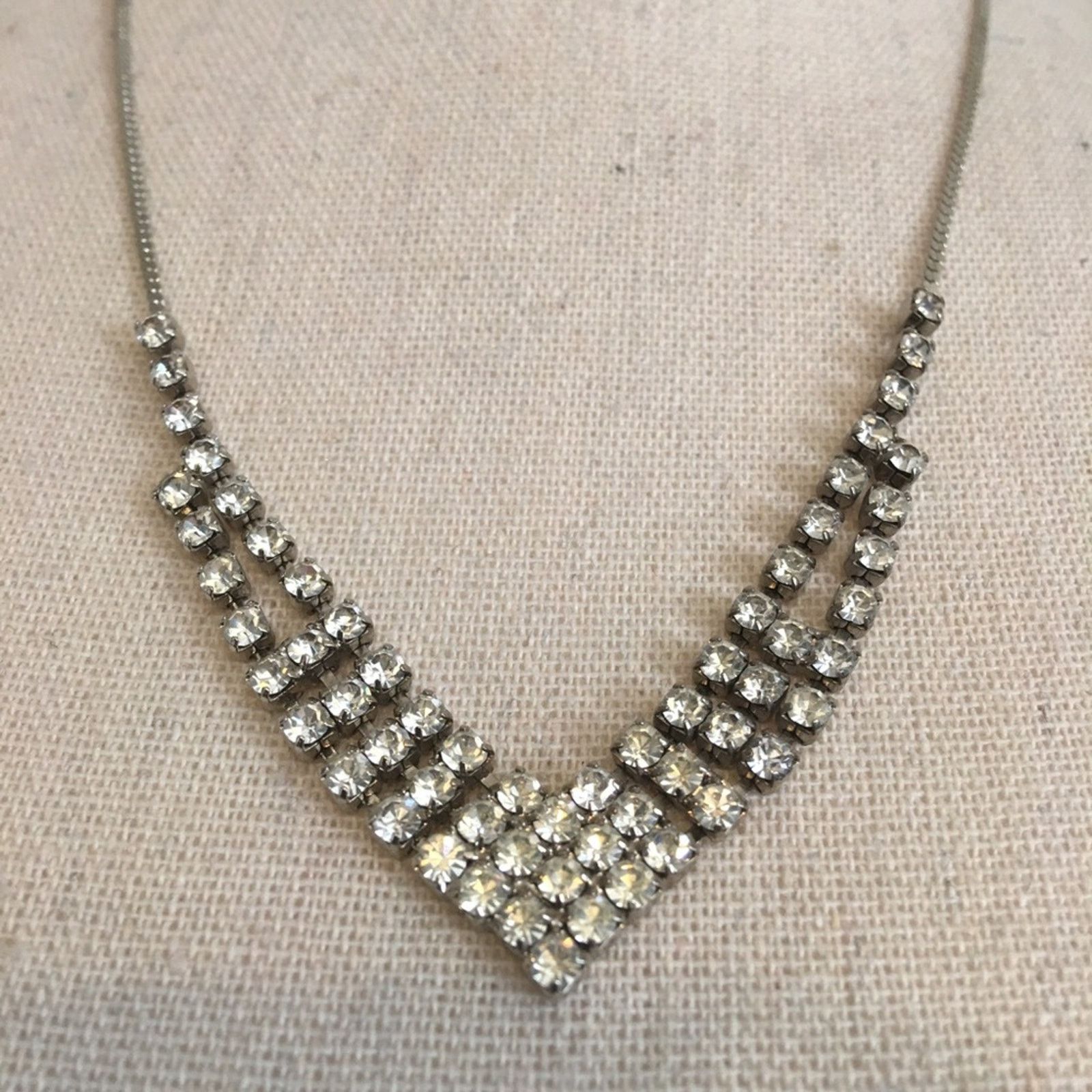 Vintage Vintage rhinestone necklace and earring set Size ONE SIZE - 2 Thumbnail