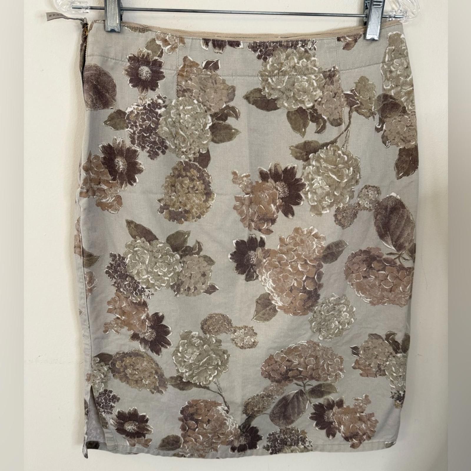 Other Liz Claiborne floral skirt neutral tan brown cream 8P Size 30" / US 8 / IT 44 - 2 Thumbnail