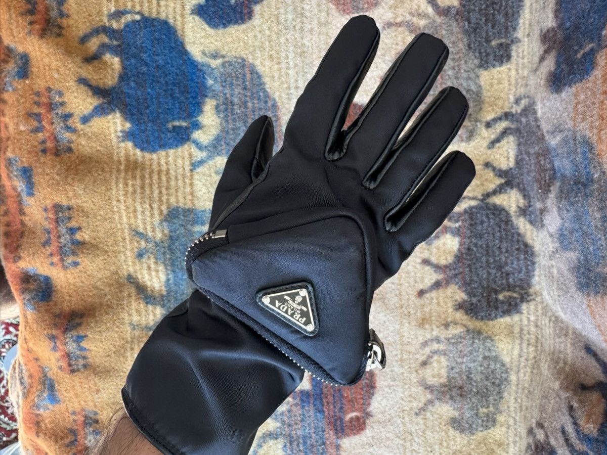 Prada Nylon and Leather Prada Gloves Size ONE SIZE - 9 Thumbnail