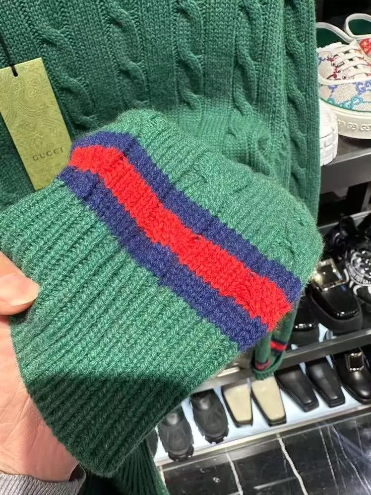 Gucci Gucci Cashmere sweater 2502-Nextarrow Size US XS / EU 42 / 0 - 3 Thumbnail