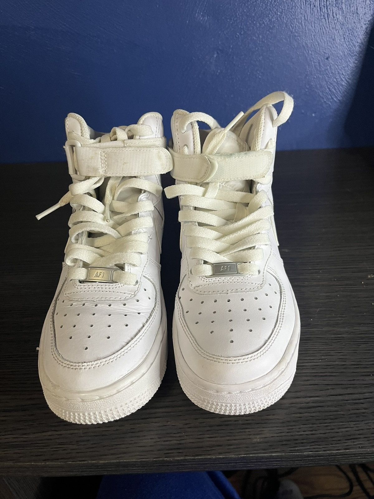 Nike All White Air Force High GS Size US 5 / EU 37 - 1 Thumbnail