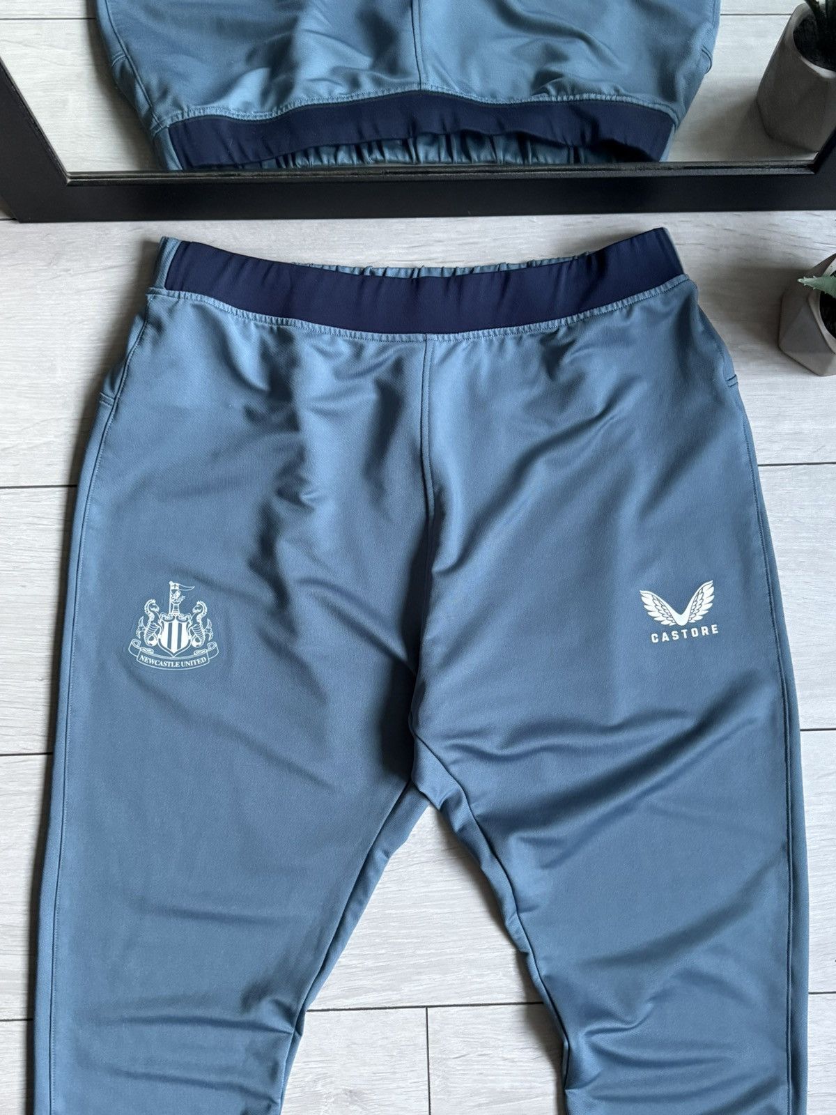 Castore Castore Newcastle Training Soccer Tracksuit Size US L / EU 52-54 / 3 - 12 Thumbnail