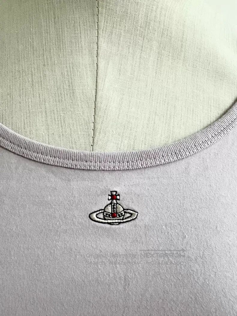 Vivienne Westwood Vivienne Westwood Vintage light purple Saturn short-sleeve Size M / US 6-8 / IT 42-44 - 2 Thumbnail