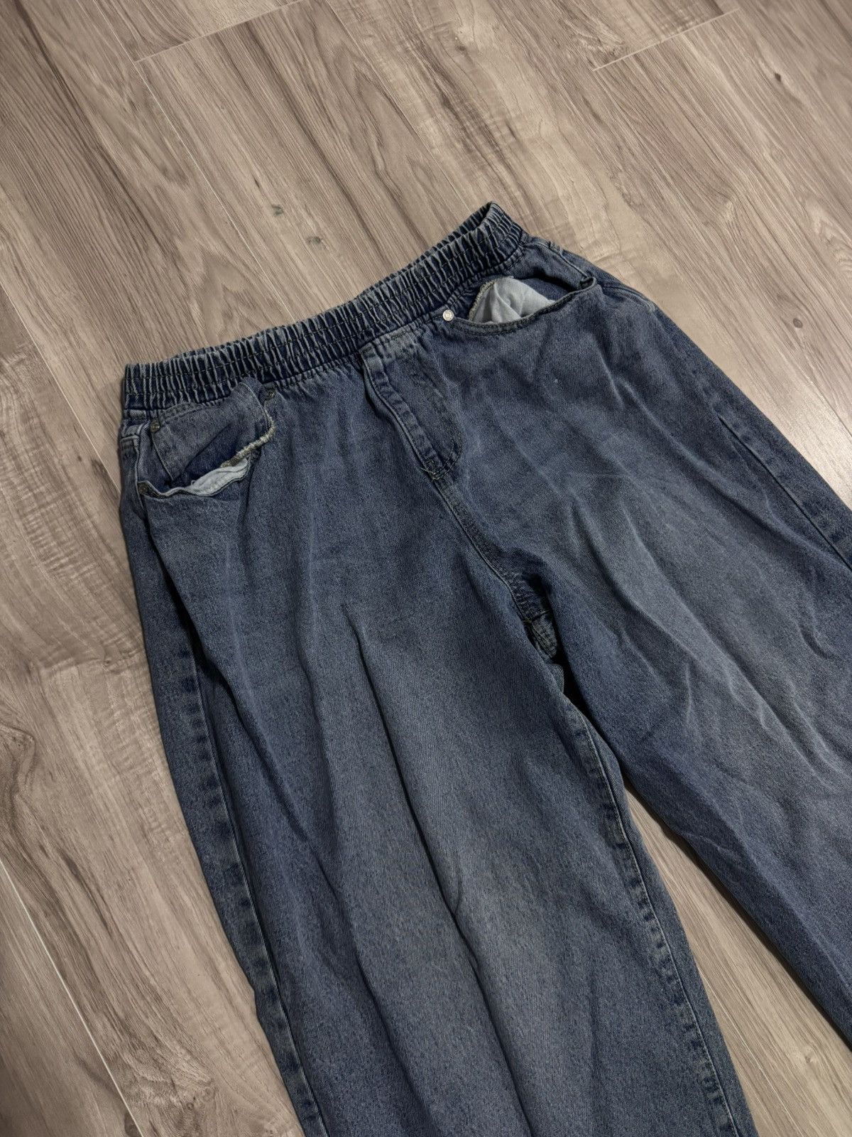 Boohoo BooHooMan Baggy Jeans - Size 32 Size US 32 / EU 48 - 2 Thumbnail