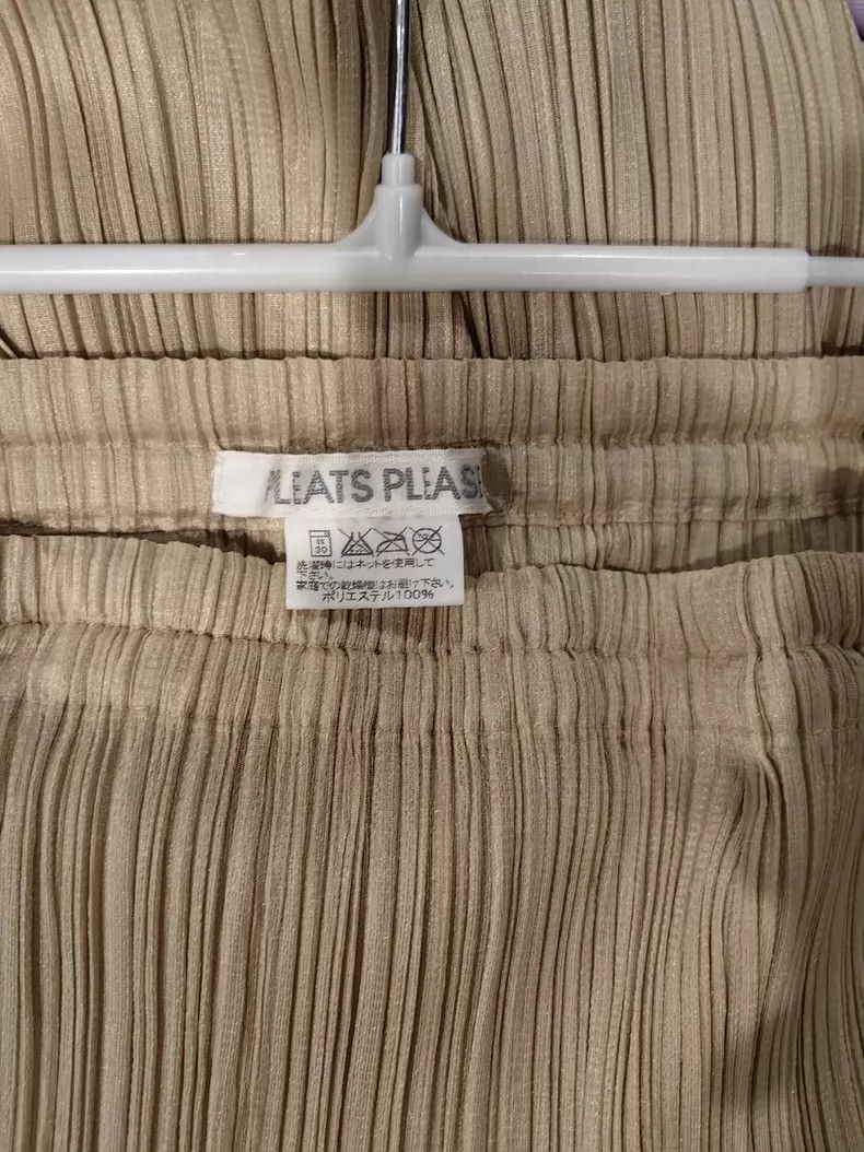 Issey Miyake Issey Miyake size:4 Beige gold pleated skirt Size 31" - 4 Thumbnail