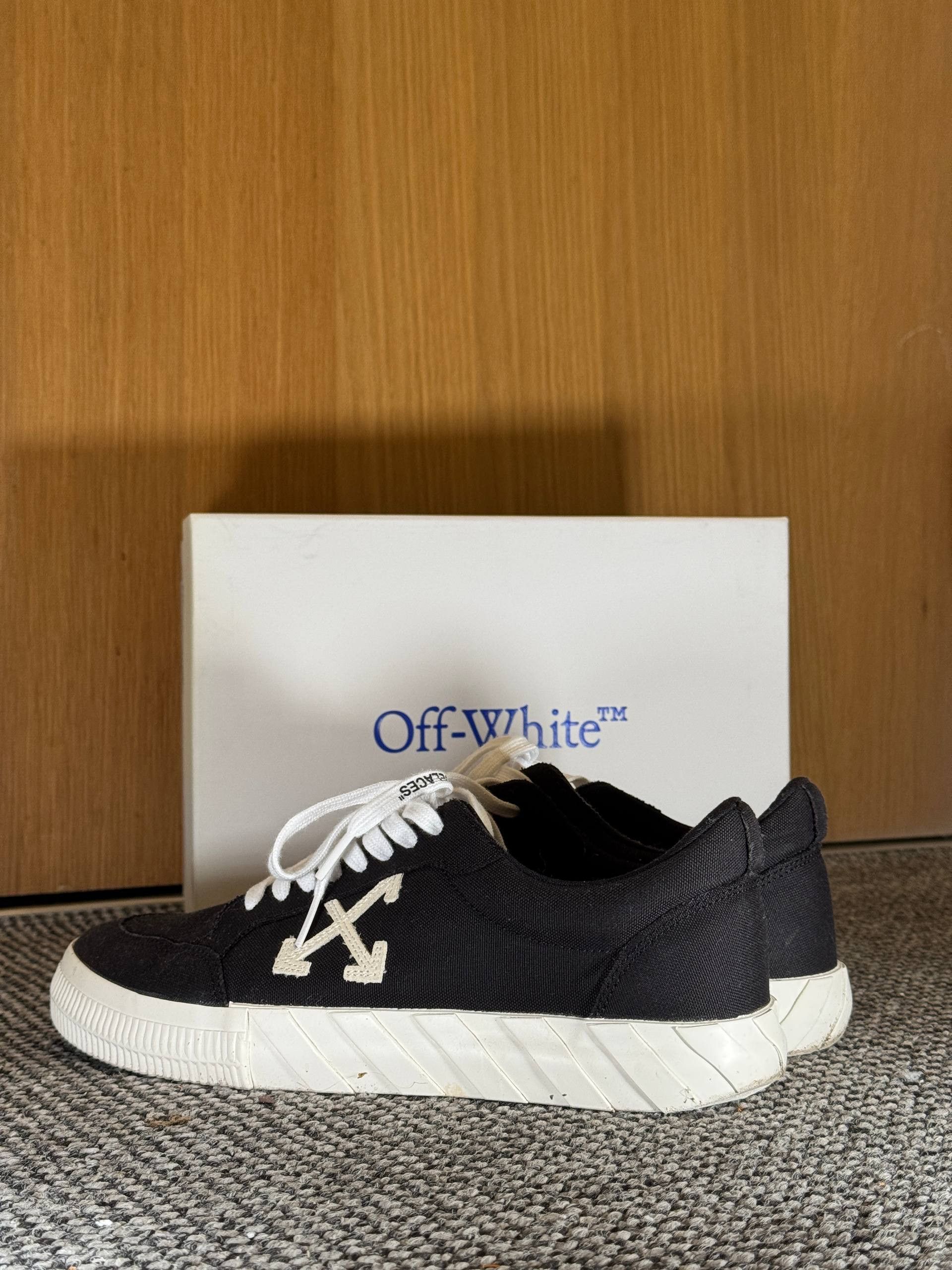 Off-White Off-White Off Vulcan Low Canvas Size US 10.5 / EU 43-44 - 3 Thumbnail