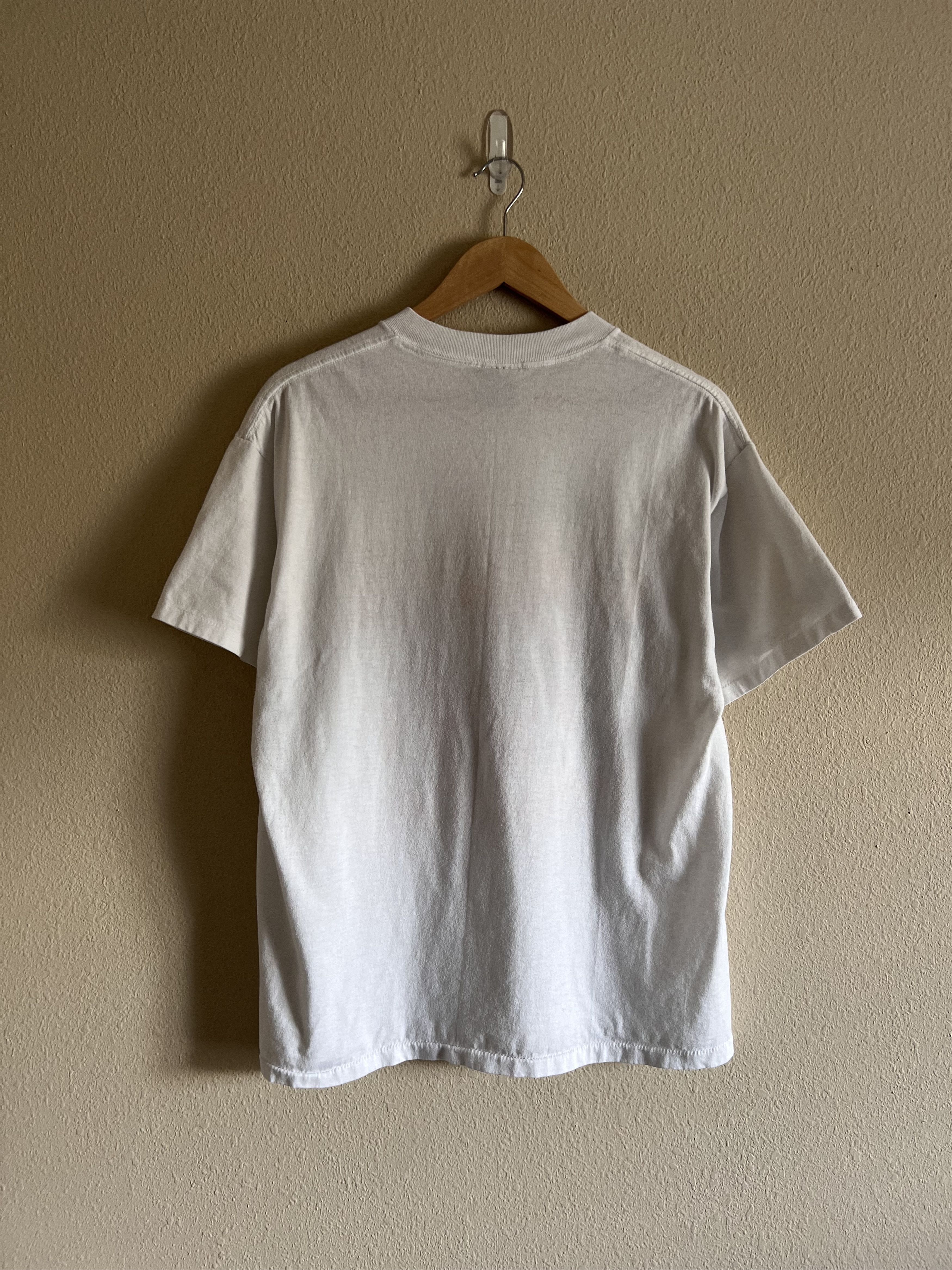 Vintage Vintage 90s Texas Chili Peppers Tee in White Size US L / EU 52-54 / 3 - 4 Thumbnail