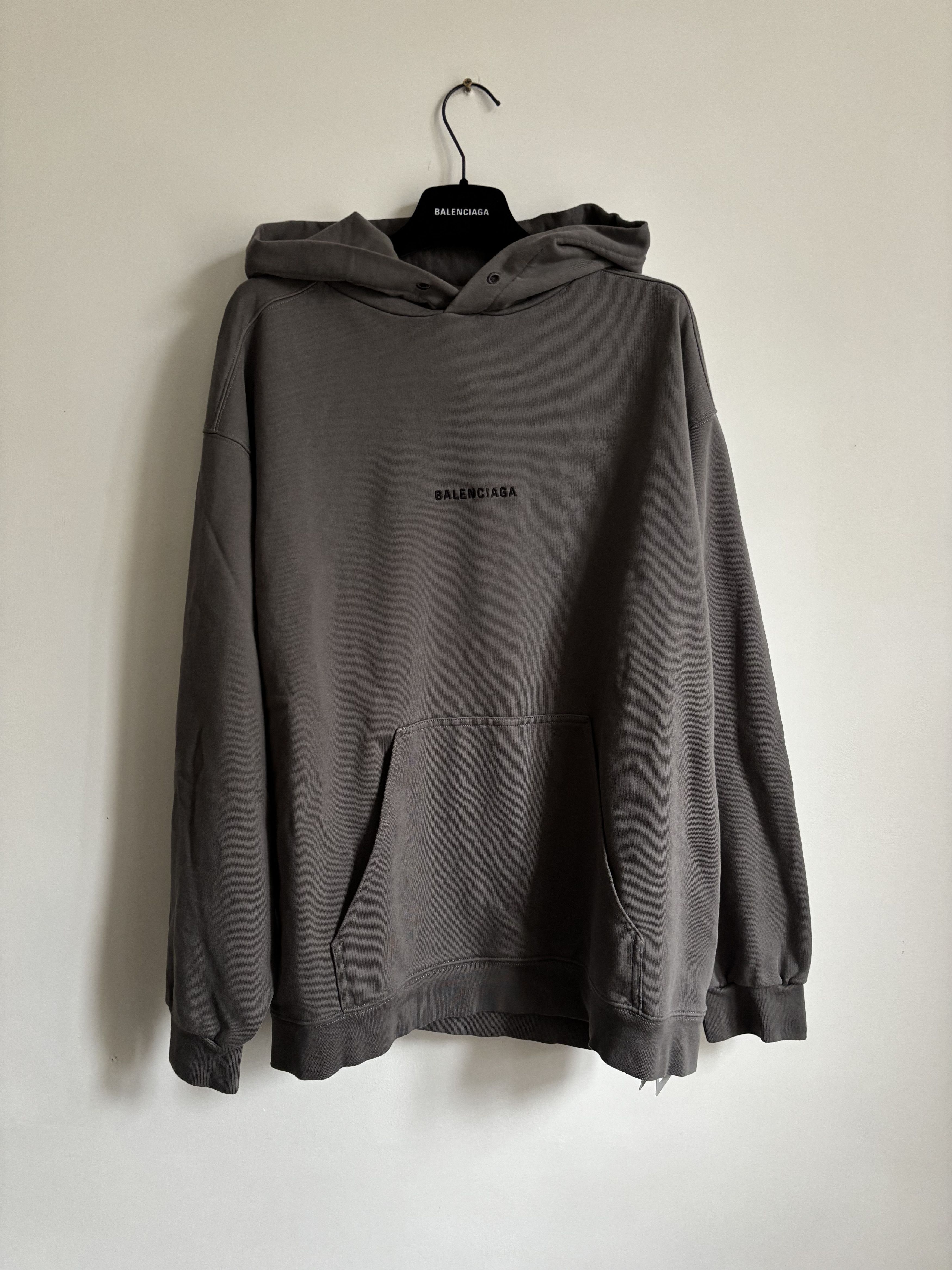 Balenciaga Balenciaga grey logo hoodie Size US S / EU 44-46 / 1 - 1 Thumbnail