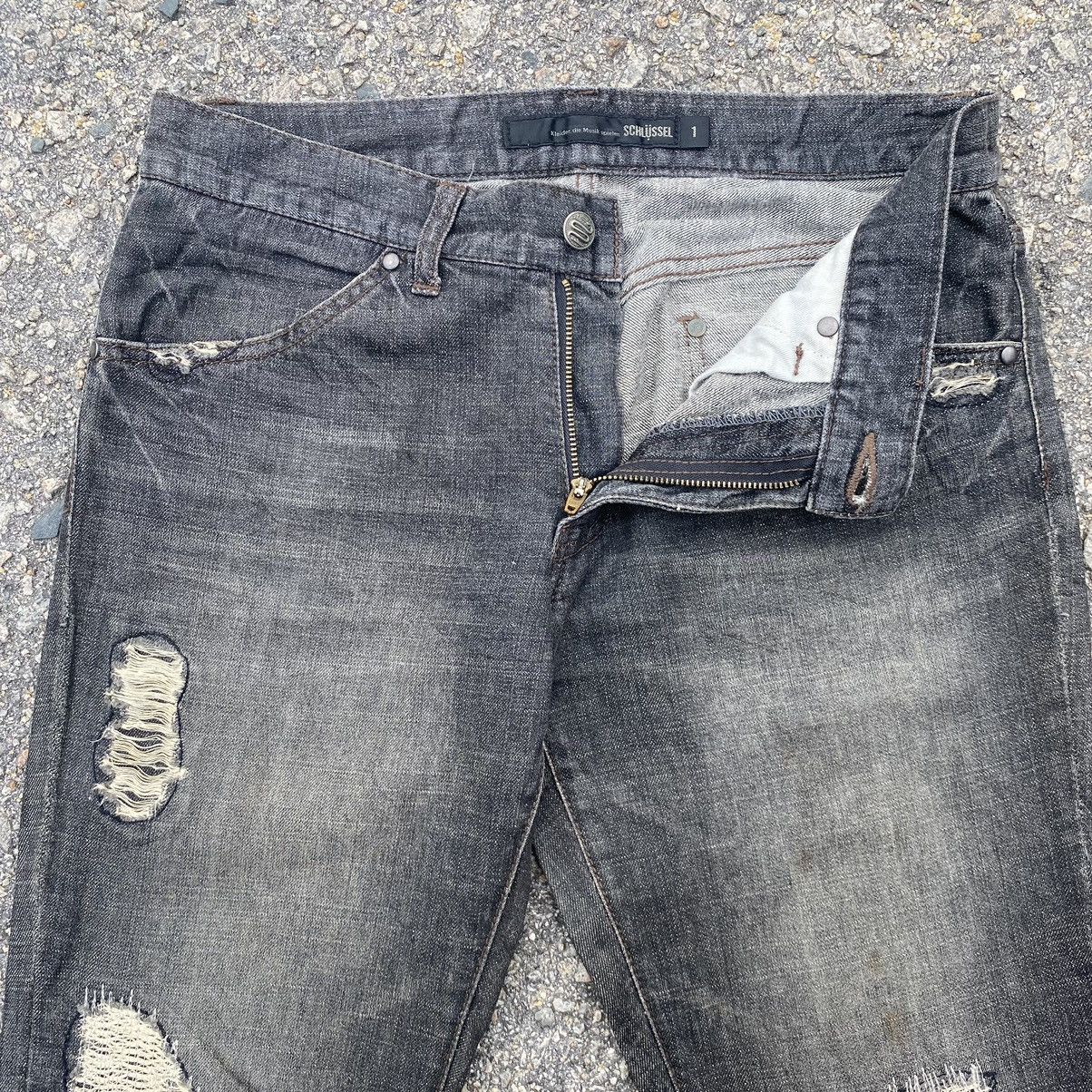 Japanese Brand VINTAGE JAPANESE BRAND BLACK DISTRESSED FLARE JEANS PANTS Size US 31 - 10 Thumbnail