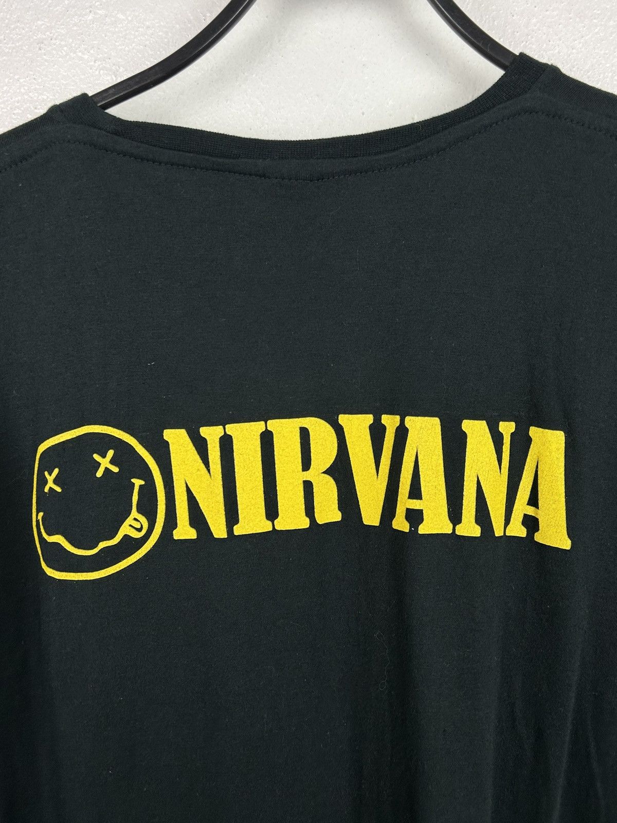 Band Tees 00s Vintage Nirvana Smiley Boot Short Sleeve T-Shirt Size US M / EU 48-50 / 2 - 6 Thumbnail