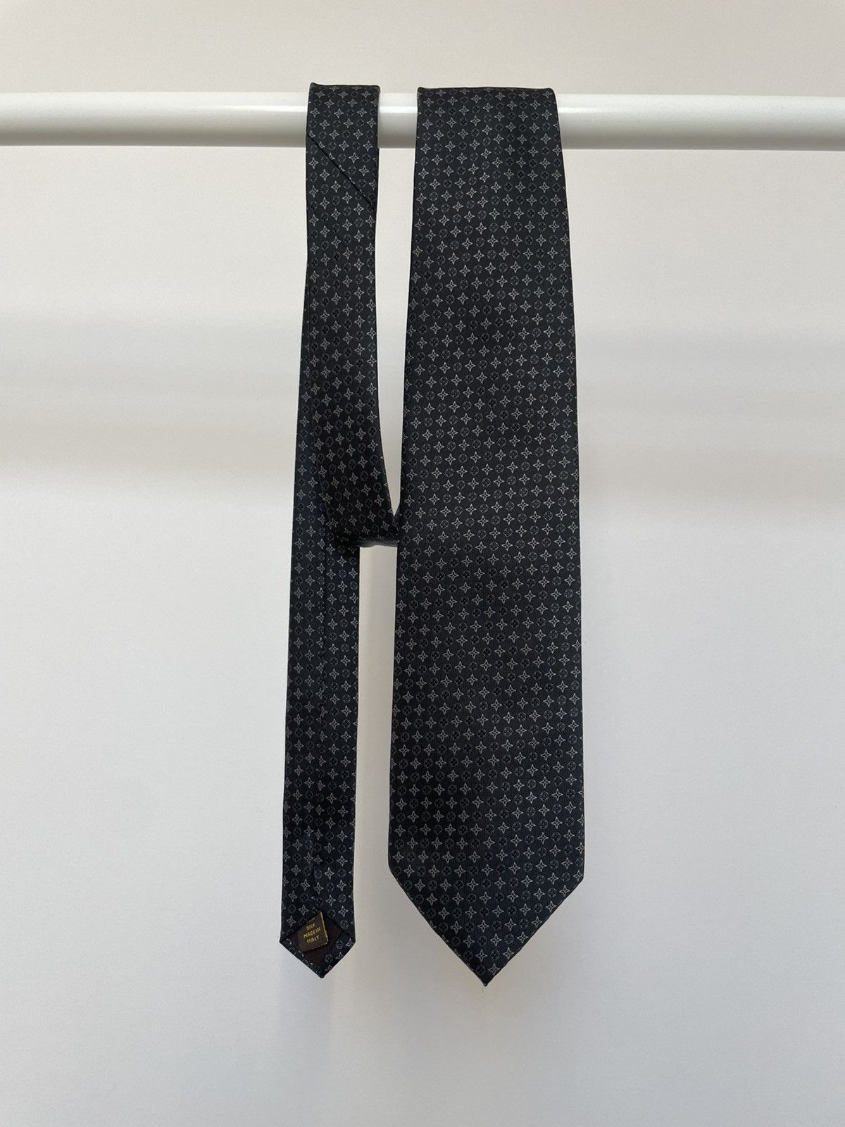 Louis Vuitton Louis Vuitton LV silk tie Size ONE SIZE - 3 Thumbnail