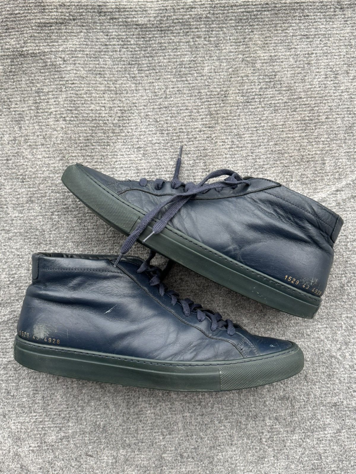 Common Projects Achilles high navy Size US 10 / EU 43 - 1 Thumbnail