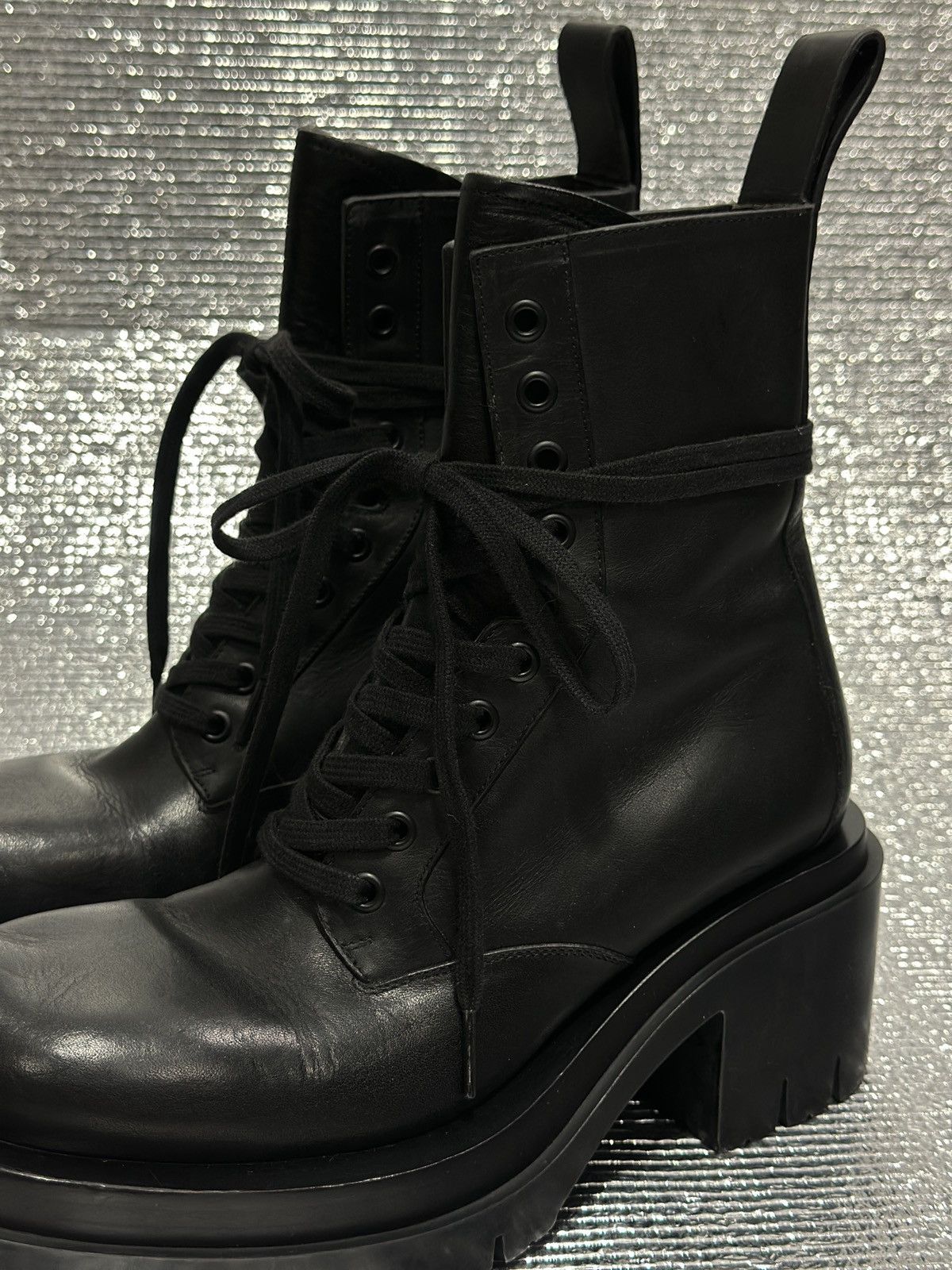Bottega Veneta Bottega Veneta Lug Lace-Up Ankle Boots Size US 7 / IT 37 - 4 Thumbnail