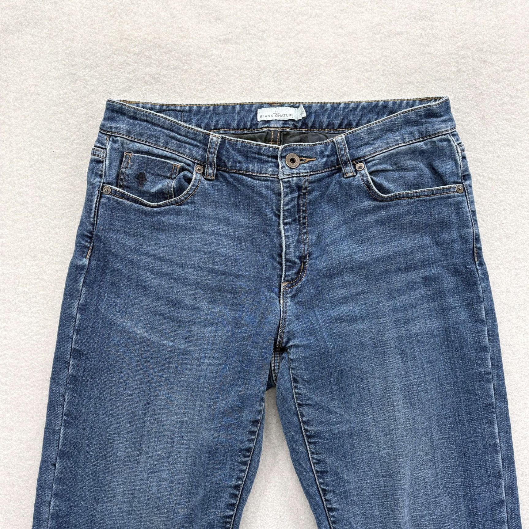Vintage L.L. Bean Signature Jeans Womens 6 Blue Medium Wash Chore Straight Pockets 5-Pocket Denim Slim Lined Zip Button Mid Rise Vintage No Size 28" / US 6 / IT 42 - 3 Thumbnail