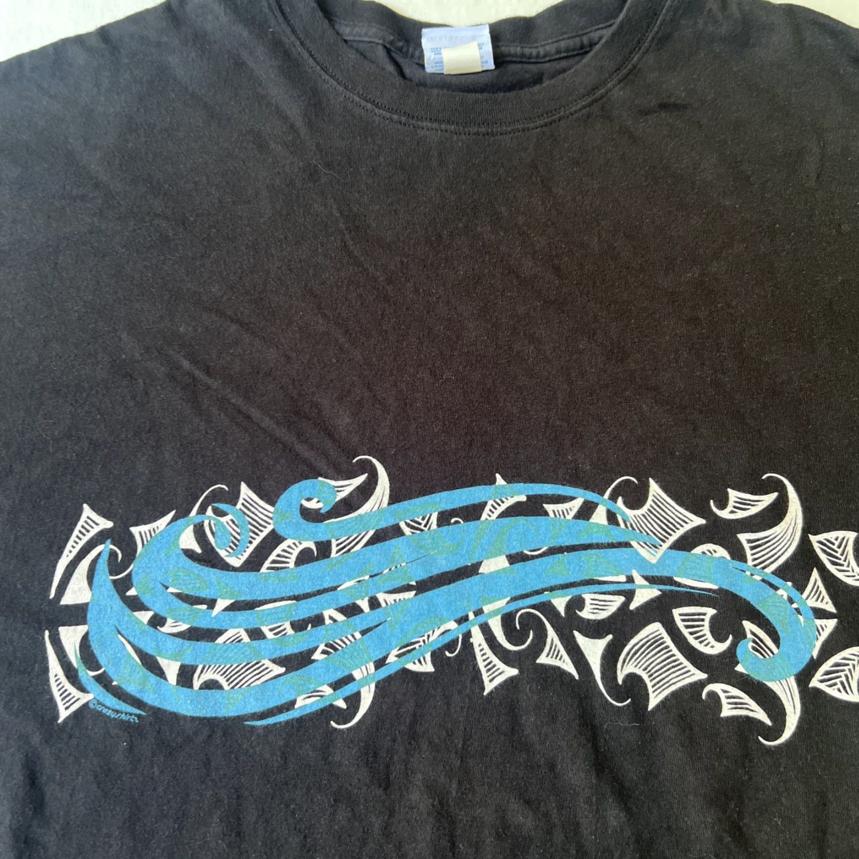 Vintage VINTAGE Crazy Shirts Surfer Shirt 2XL Black Graphic Print Adult Mens Short Sleeve T-Shirt Size US XXL / EU 58 / 5 - 2 Thumbnail