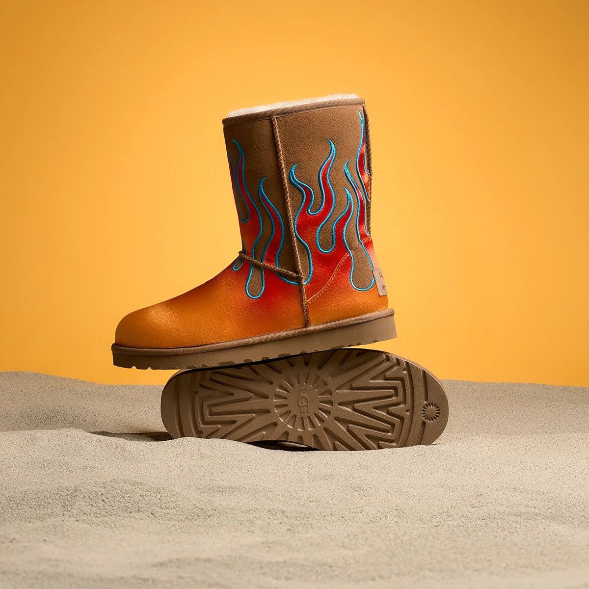 Jeremy Scott Jeremy scott x ugg flame uggs Size US 9 / EU 42 - 12 Thumbnail