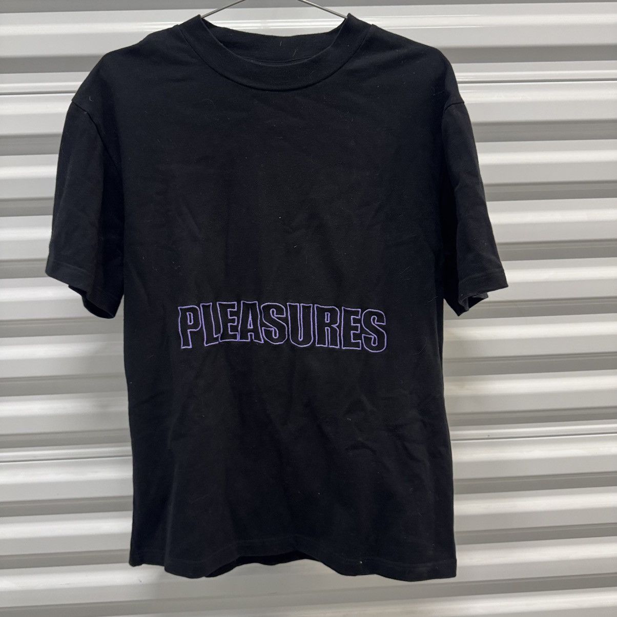Pleasures Pleasures Logo Tee Size US M / EU 48-50 / 2 - 1 Thumbnail