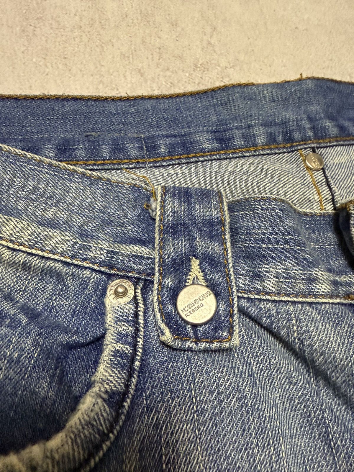 Iceberg × Japanese Brand Vintage Iceberg Jeans Denim Pants Distressed Washed Straight Size US 32 / EU 48 - 5 Thumbnail