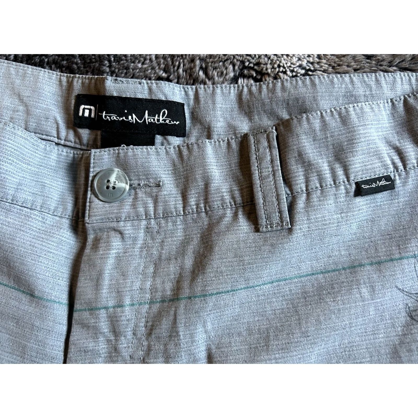 TravisMathew Travis Mathew Golf Cohen Shorts Pineapple Print Gray 38 Mens Shirt? Size US 38 / EU 54 - 4 Thumbnail