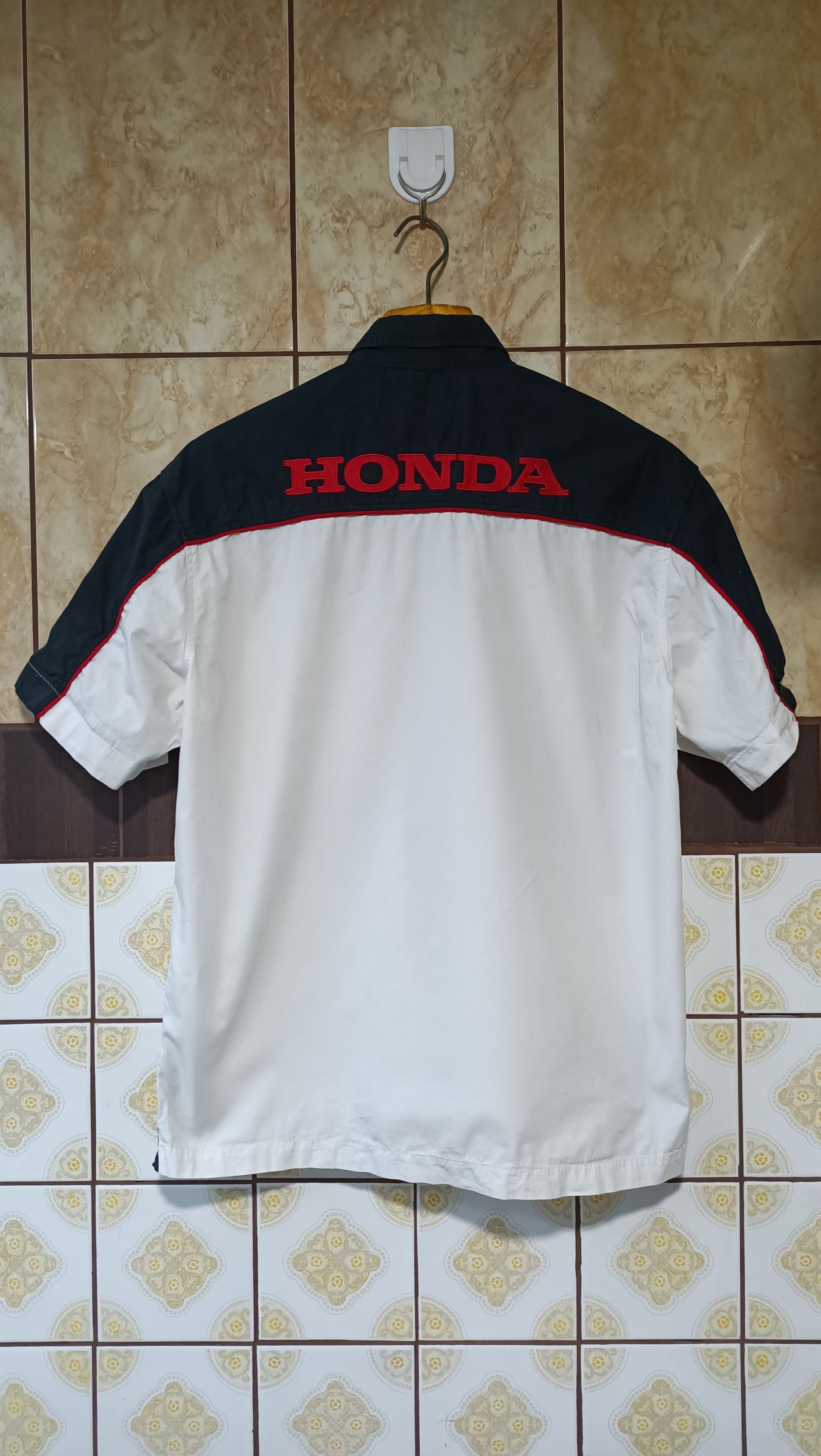 Honda Vintage Honda Racing Team up button shirt HRC Size US M / EU 48-50 / 2 - 4 Thumbnail