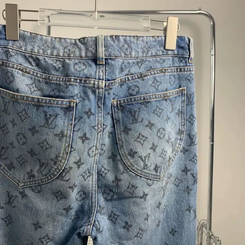 Louis Vuitton Louis Vuitton Graduated presbyopic jeans Size US 30 / EU 46 - 3 Thumbnail