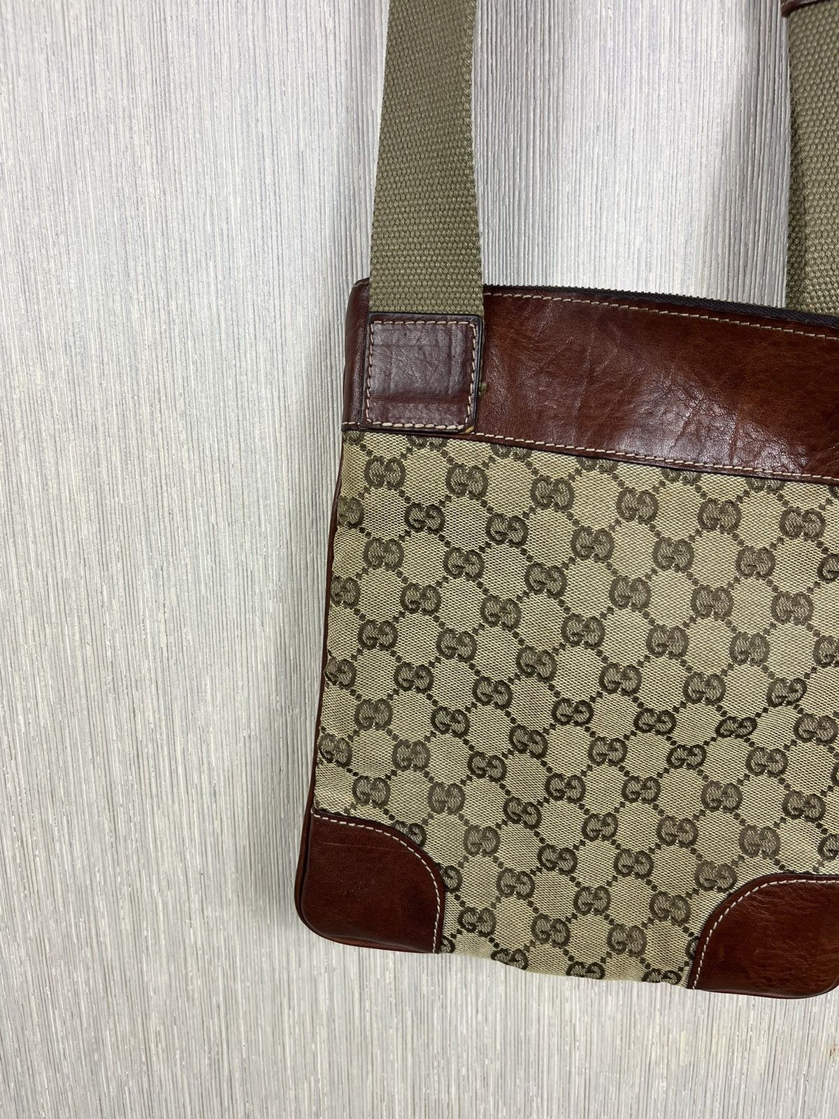 Vintage rare Gucci vintage canvas messenger bag GG monogram leather Size ONE SIZE - 13 Thumbnail