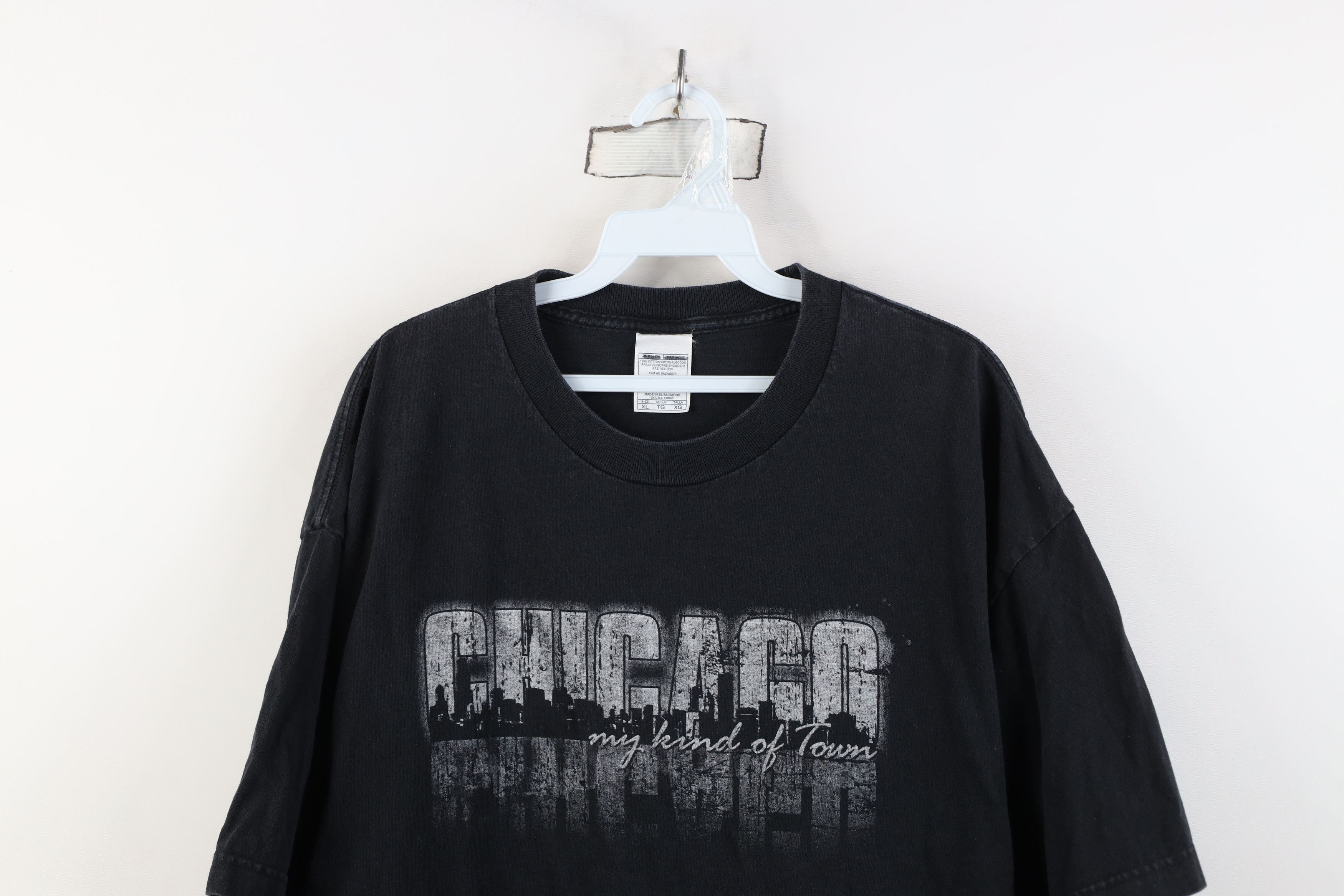 Vintage Vintage 90s Y2K Streetwear Chicago Skyline T-Shirt Size US XL / EU 56 / 4 - 2 Thumbnail
