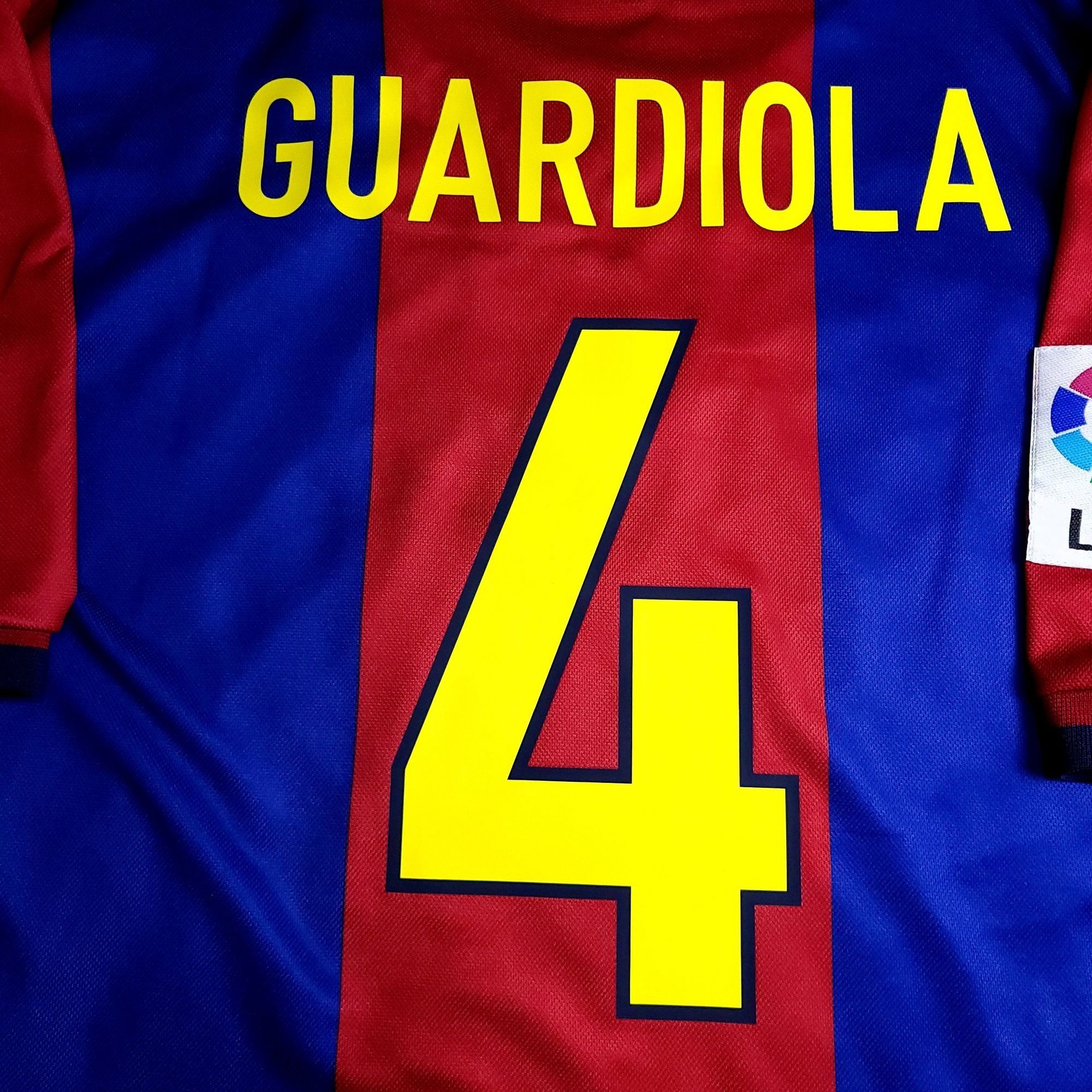 Nike Guardiola Barcelona 1998 1999 Home Soccer Jersey L Size US L / EU 52-54 / 3 - 3 Thumbnail