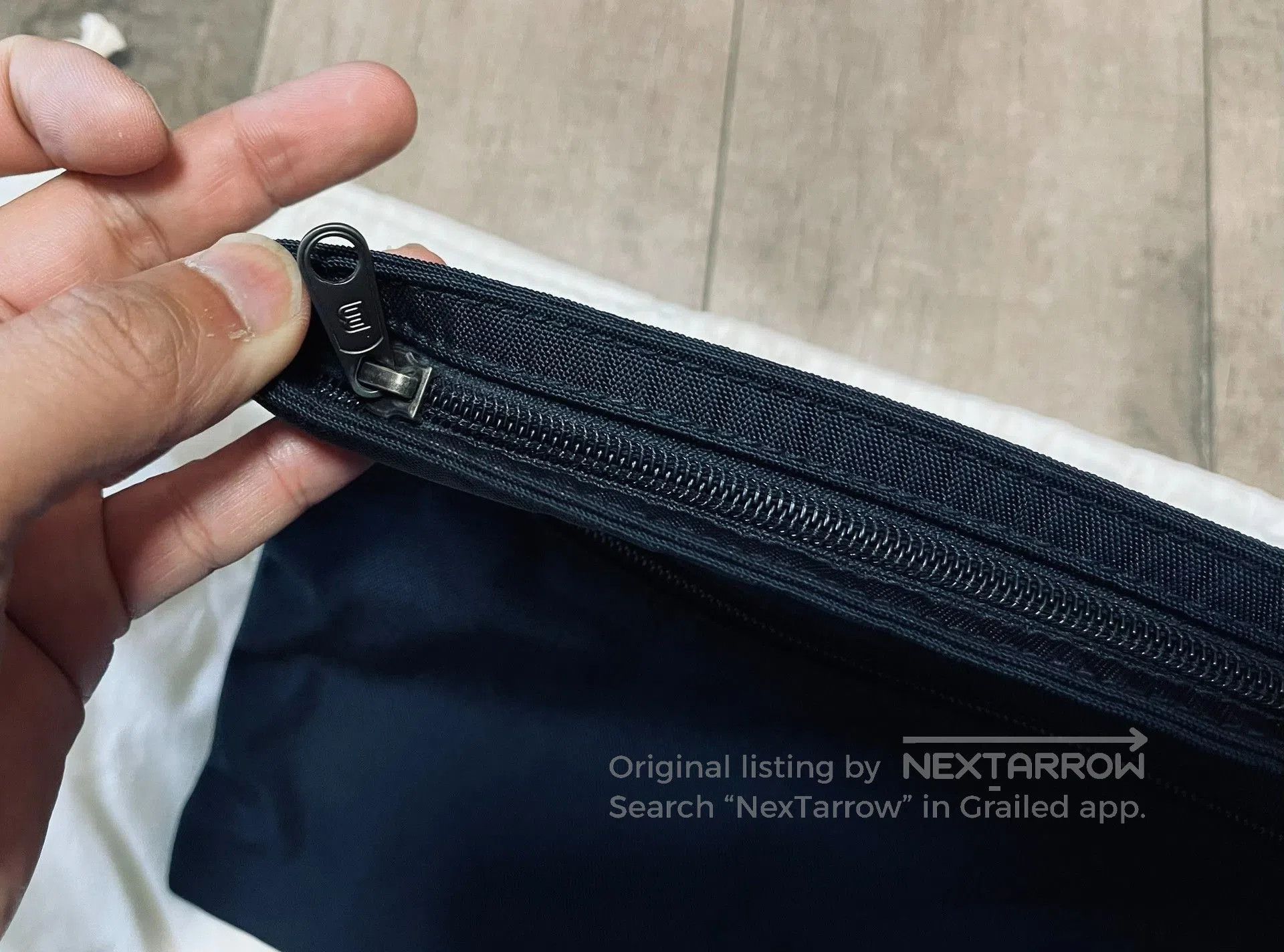 Balenciaga Balenciaga Classic Nylon Clutch Bag. Size ONE SIZE - 5 Thumbnail