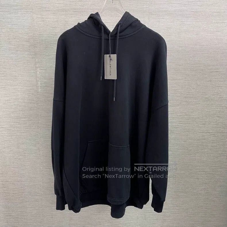 Balenciaga Balenciaga Black Hoodie with Red Logo Embroidery Size US S / EU 44-46 / 1 - 1 Thumbnail