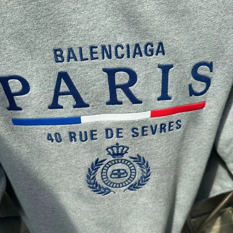 Balenciaga Balenciaga Gray Embroidered Sweatshirt S. Size US S / EU 44-46 / 1 - 2 Thumbnail