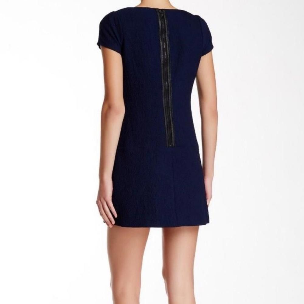 Designer Alice + Olivia Liv Drop-Waist Mini Shift Dress Navy Blue 2 Size XS / US 0-2 / IT 36-38 - 2 Thumbnail