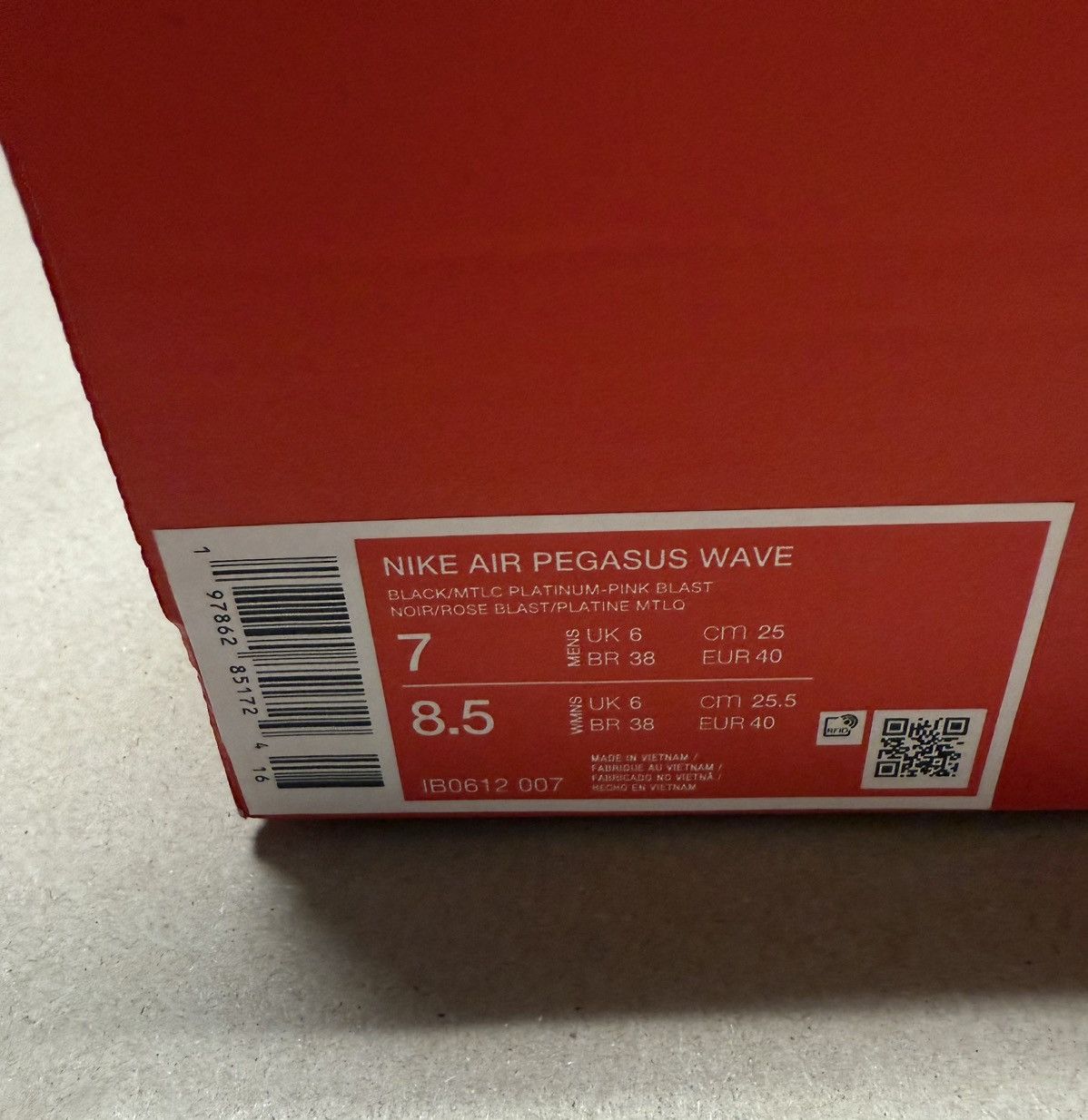 Nike Nike Air Pegasus Wave Pink Blast size 7 men’s running shoes! Size US 7 / EU 40 - 6 Thumbnail