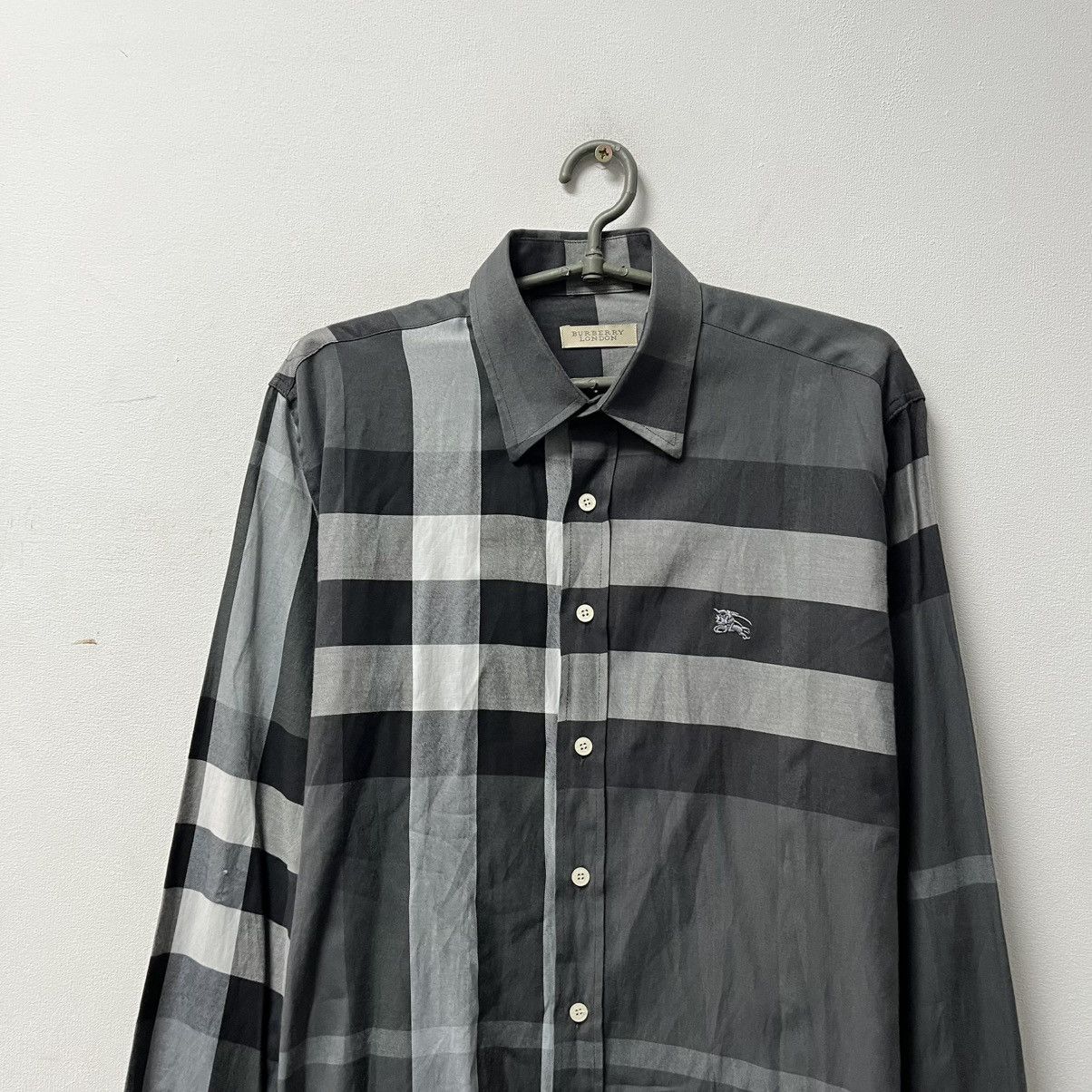 Burberry Burberry shirt Size US S / EU 44-46 / 1 - 3 Thumbnail