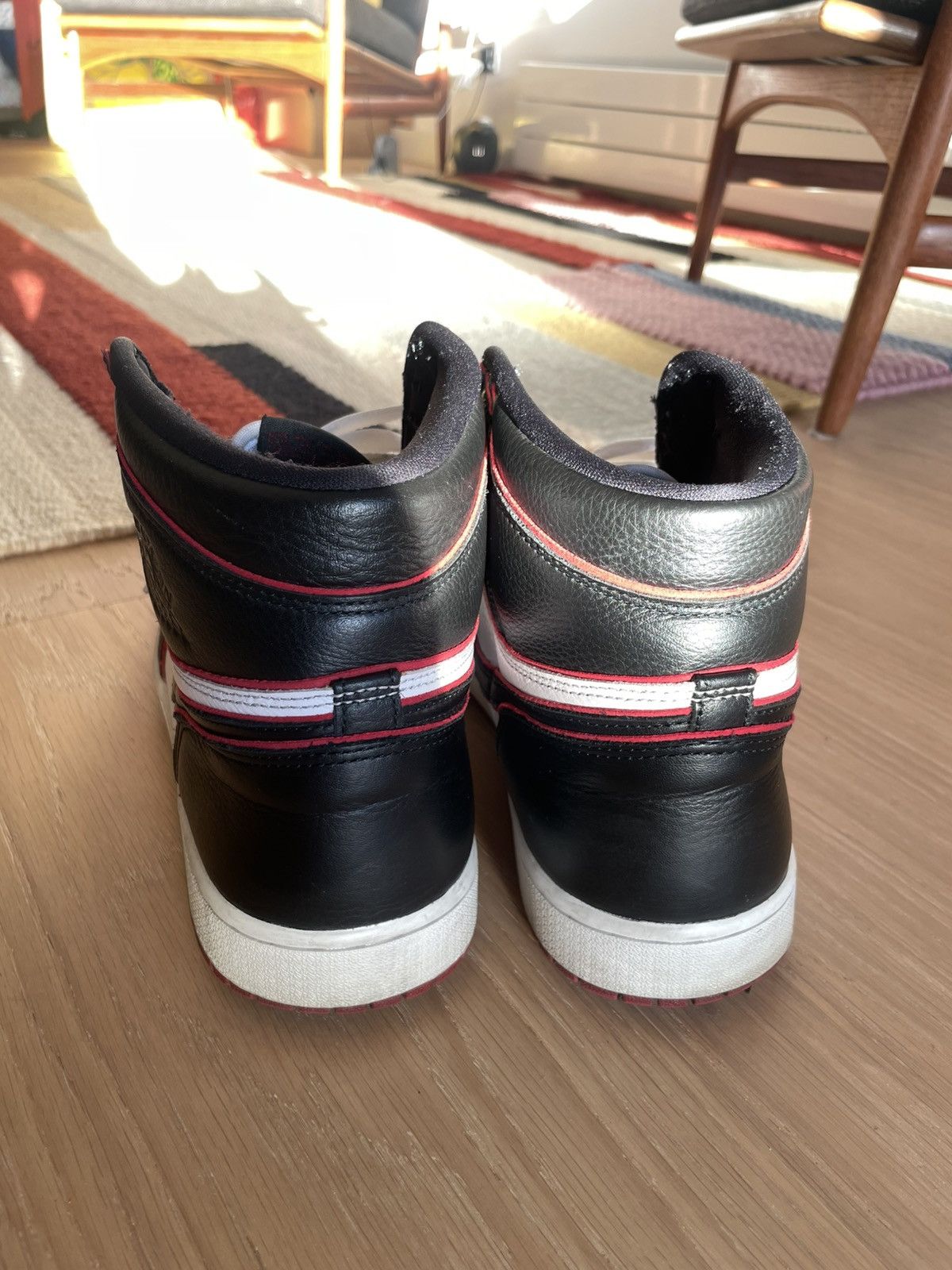 Jordan Brand Air Jordan 1 Retro High OG 'Bloodline' 2019 Size US 12 / EU 45 - 5 Thumbnail