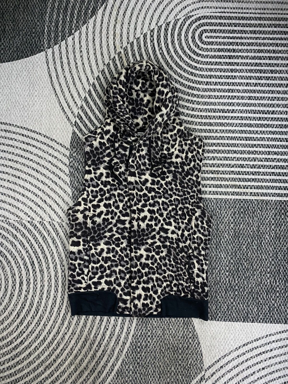 semanticdesign Vtg Semantic Design Leopard Sleeveless Hoodie Vest Jacket Size US M / EU 48-50 / 2 - 1 Thumbnail