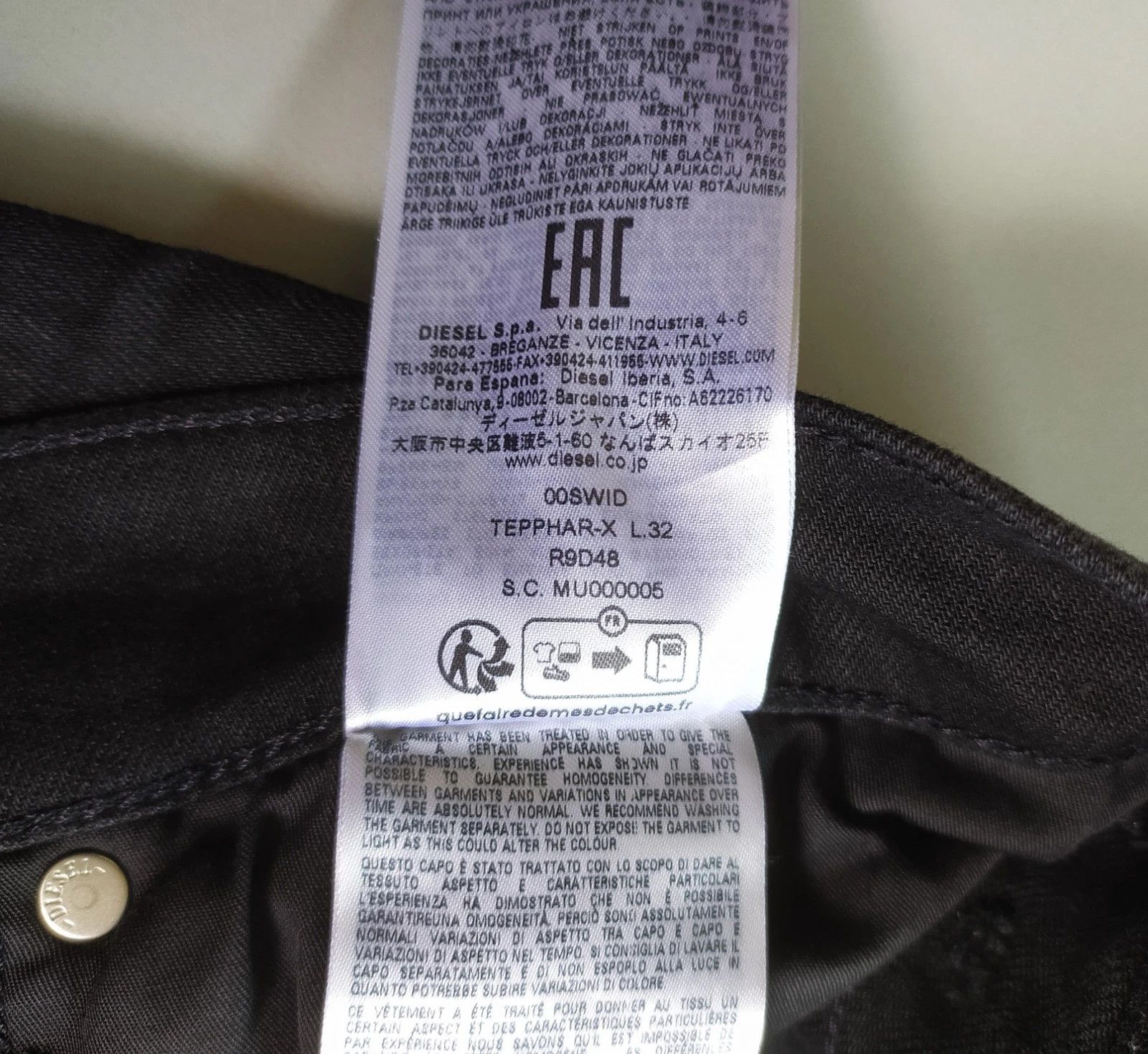 Diesel Diesel TEPPHAR-X L.32 MENS JEANS T/9776 Size US 33 - 9 Thumbnail