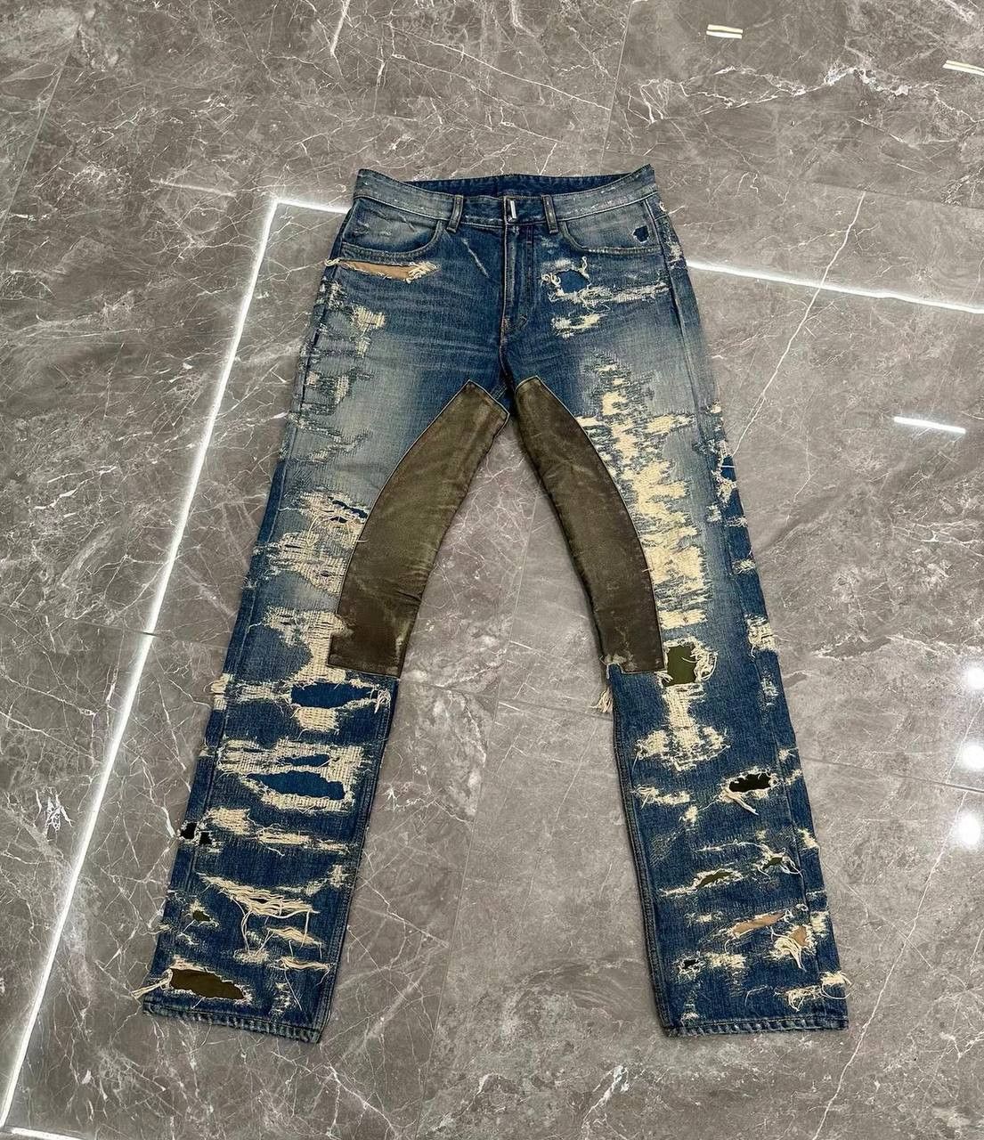 Givenchy Givenchy OG Boro with a distressed effect and patchwork Size US 31 - 1 Thumbnail