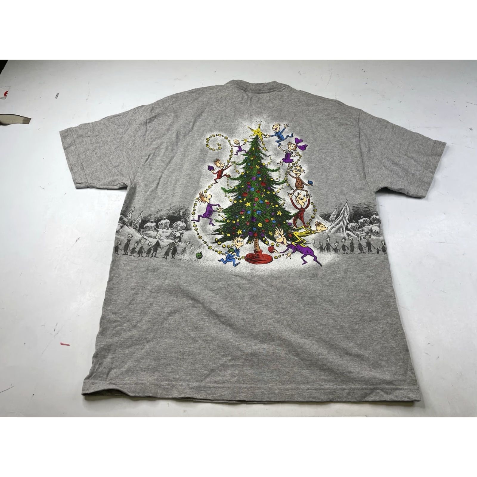 AAA VINTAGE Dr Suess Grinch Christmas T Shirt XL Double-Sided Mens Gray 2001 Christmas Grinch T-Shirt XL Mens Double-Sided Size US XL / EU 56 / 4 - 5 Thumbnail
